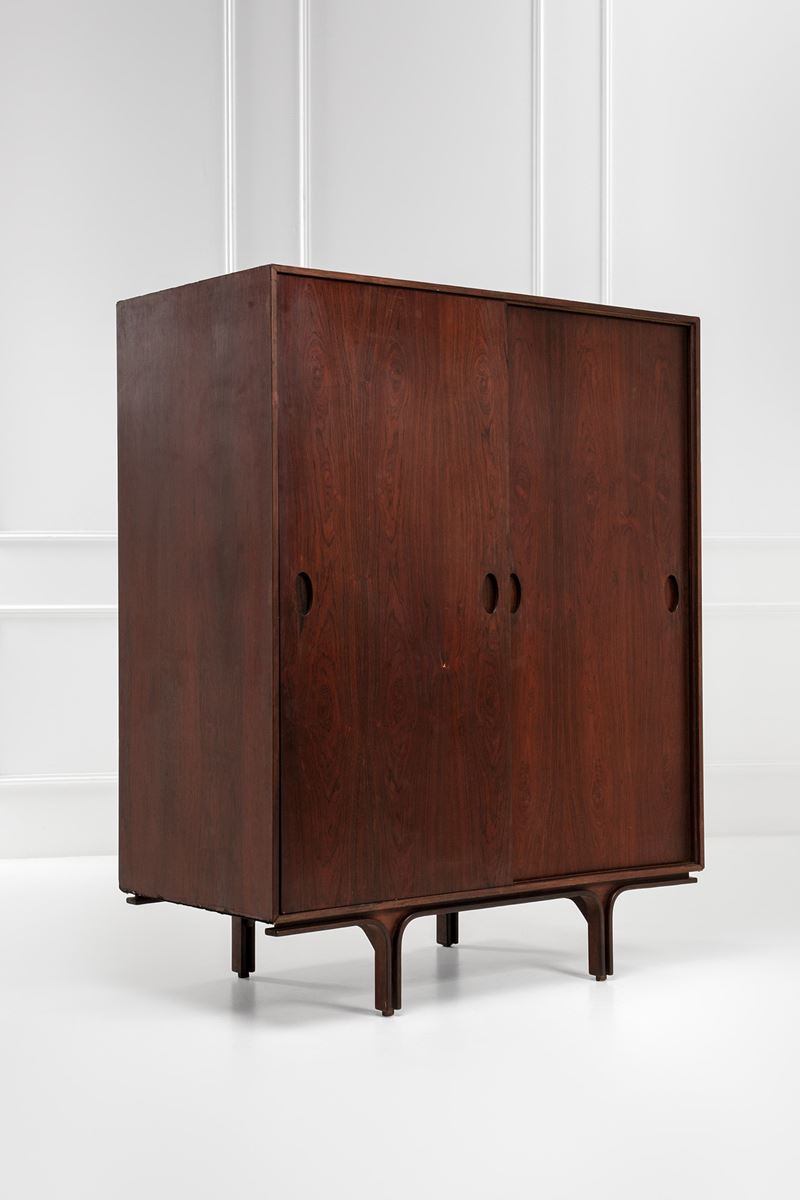 Armadio ad ante scorrevoli