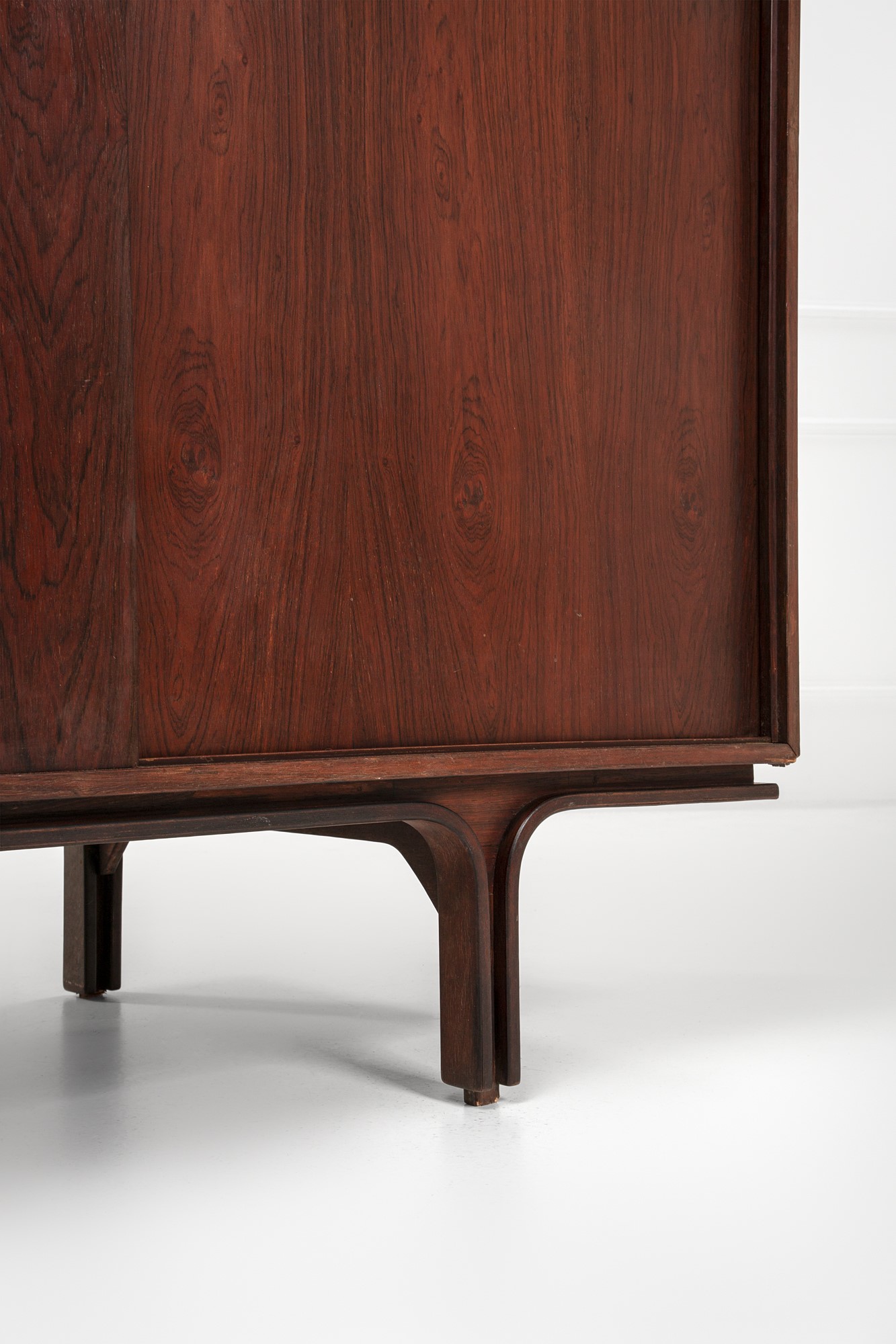 Armadio ad ante scorrevoli