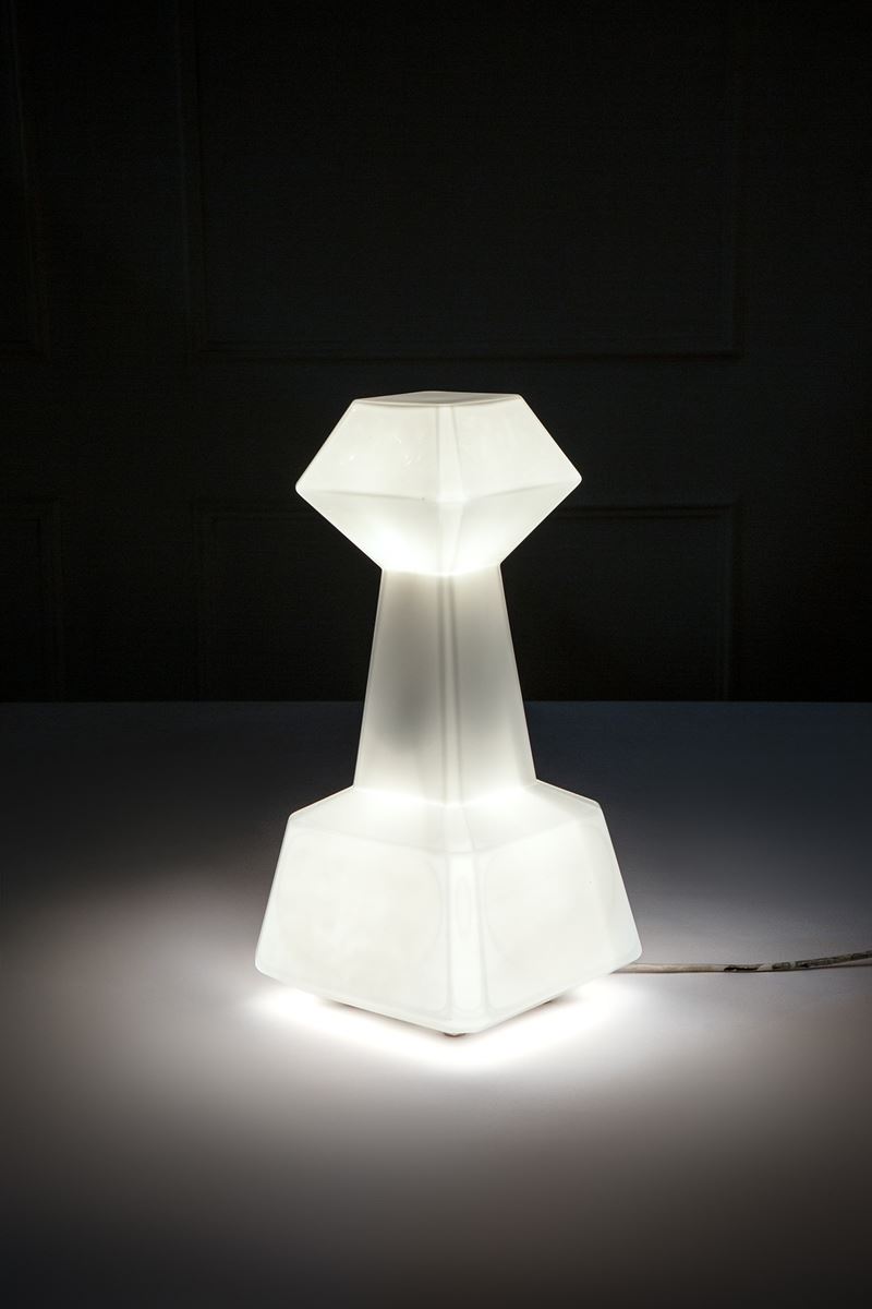 Lampada da tavolo mod. Tunica