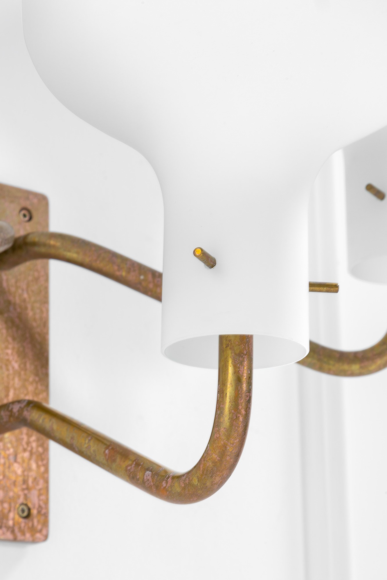 Quattro lampade da parete a tre luci della serie Lp 12