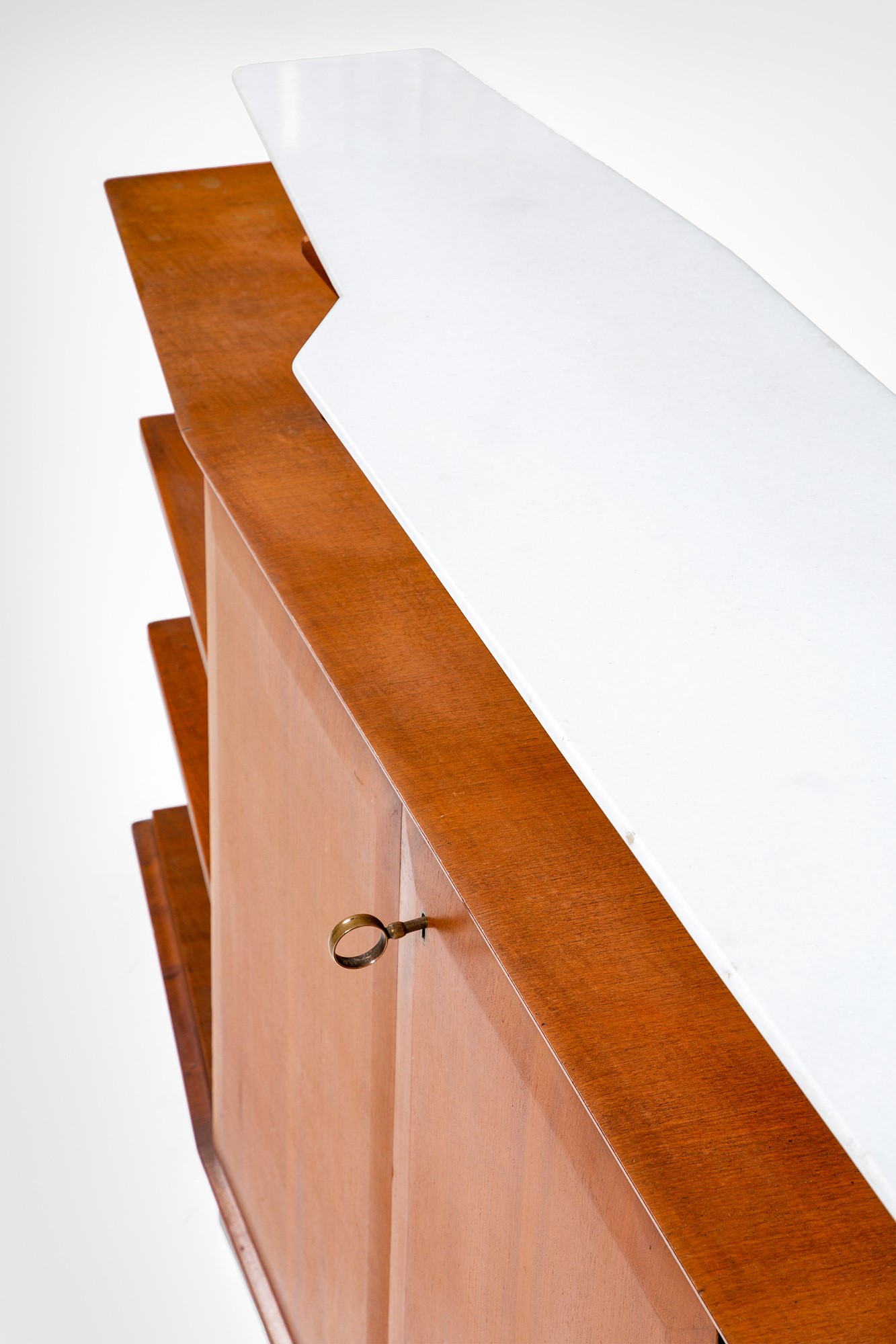 Mobile contenitore da centro