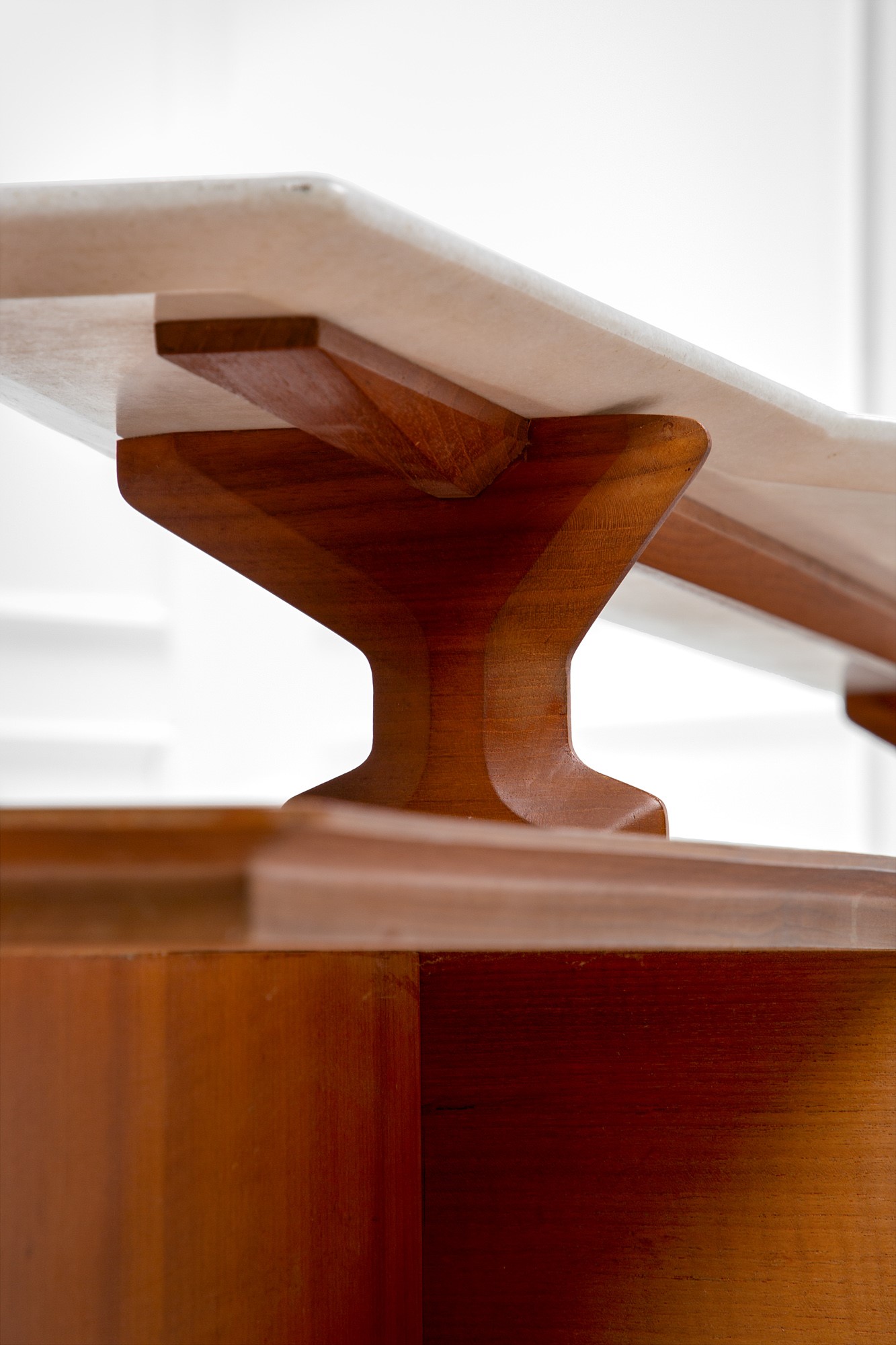 Mobile contenitore da centro