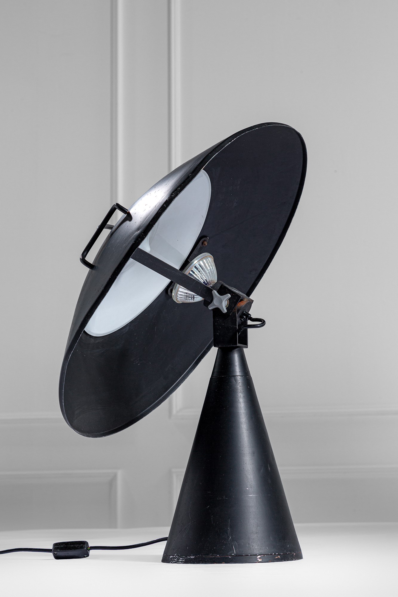 Lampada da tavolo mod. 676