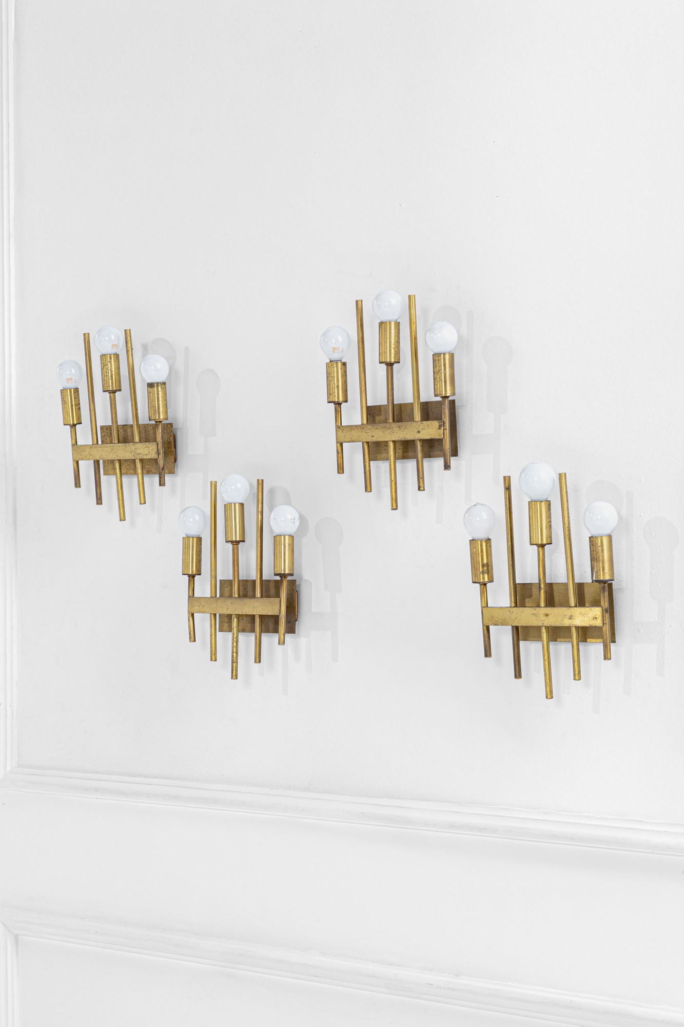 Quattro lampade da parete