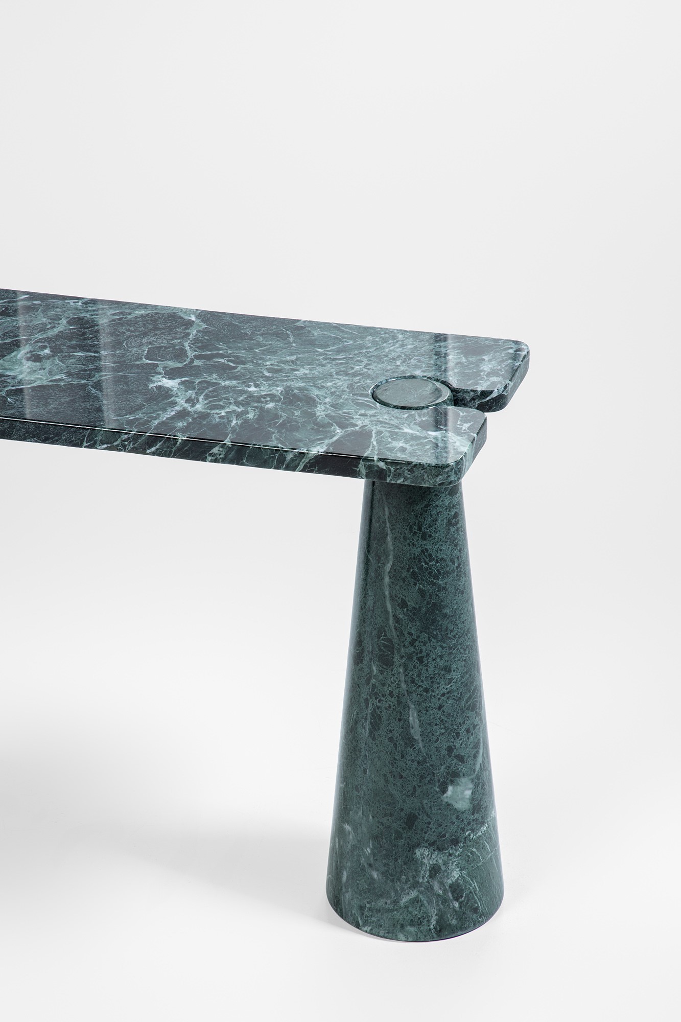Angelo Mangiarotti - Console della Serie Eros