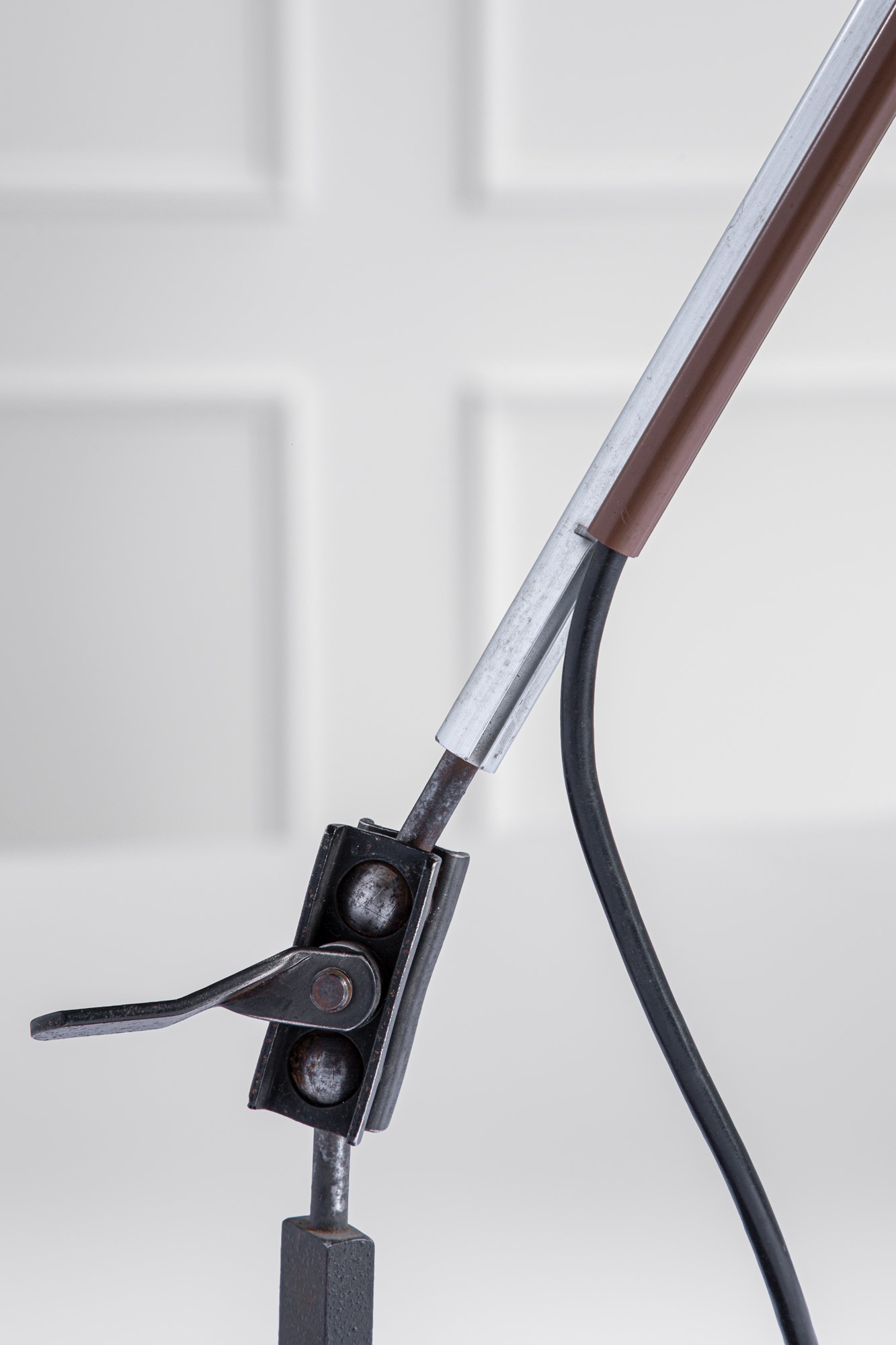 Lampada da tavolo della serie Aggregato