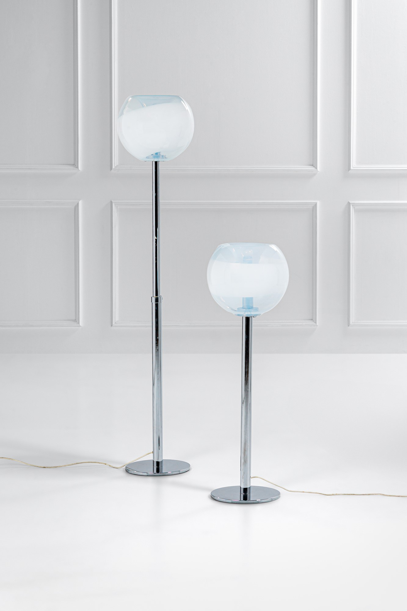 Due lampade da terra telescopiche