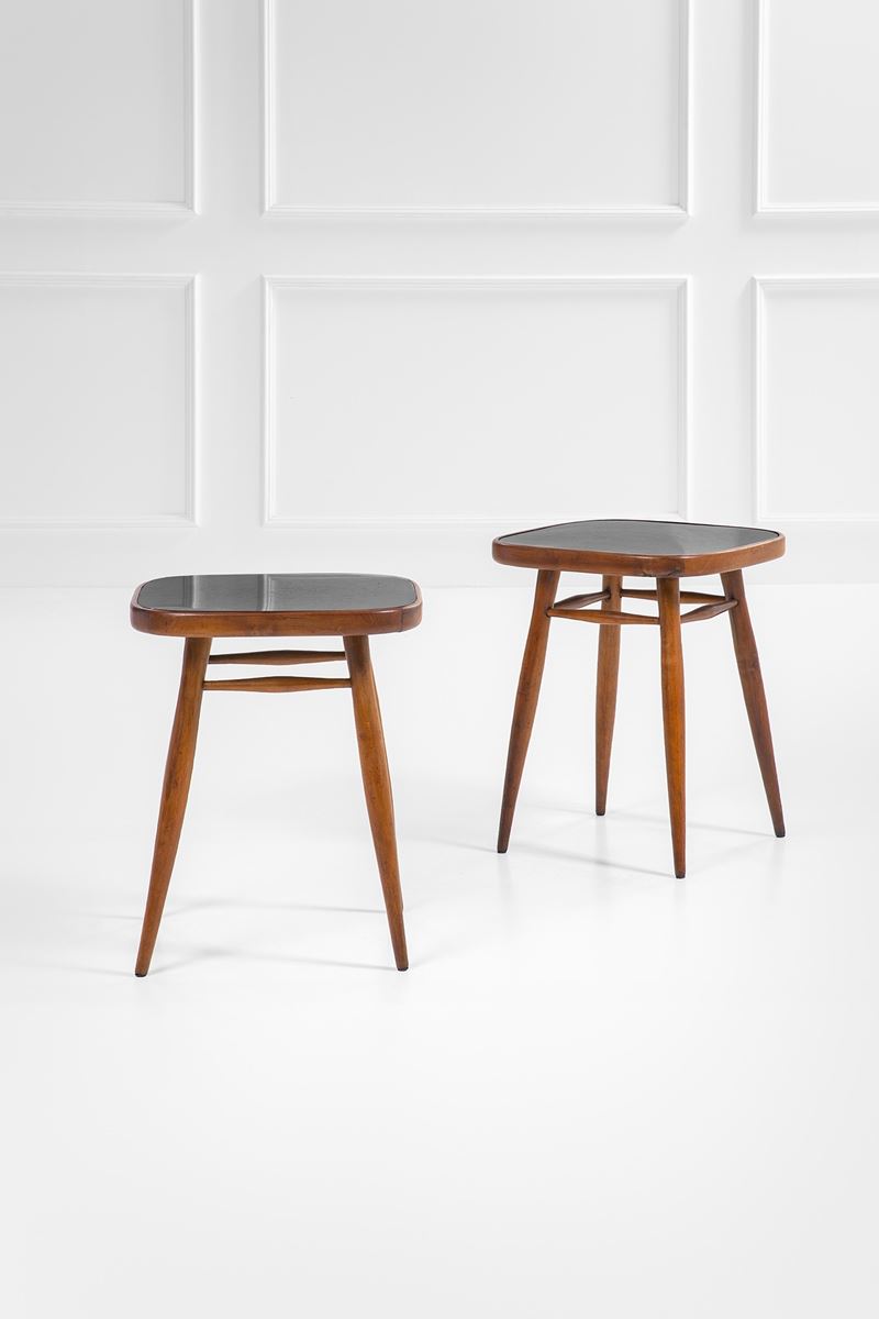 Due tavolini d'appoggio