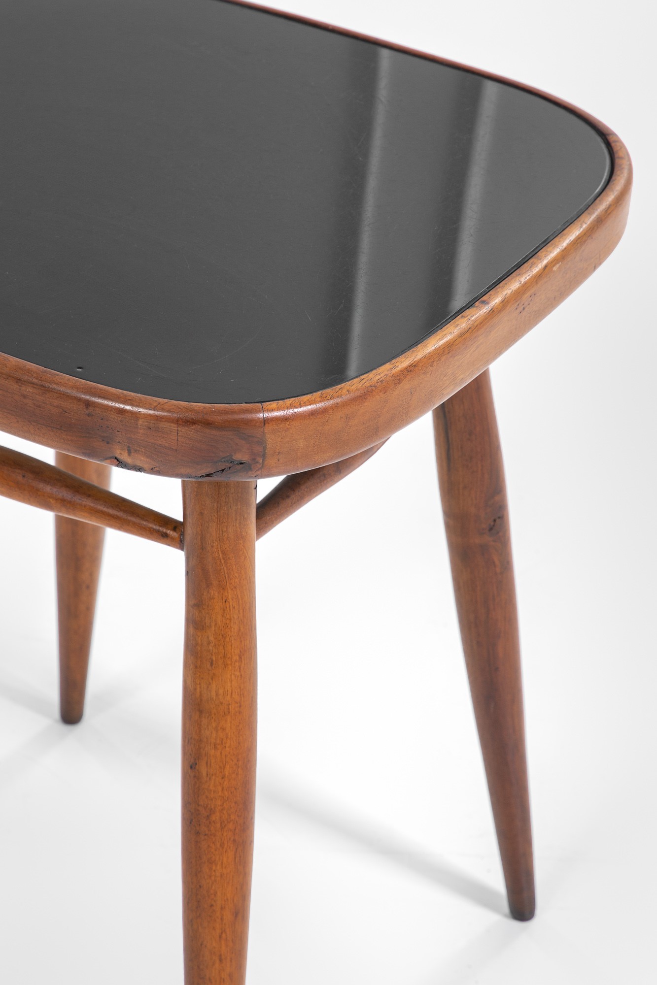 Due tavolini d'appoggio