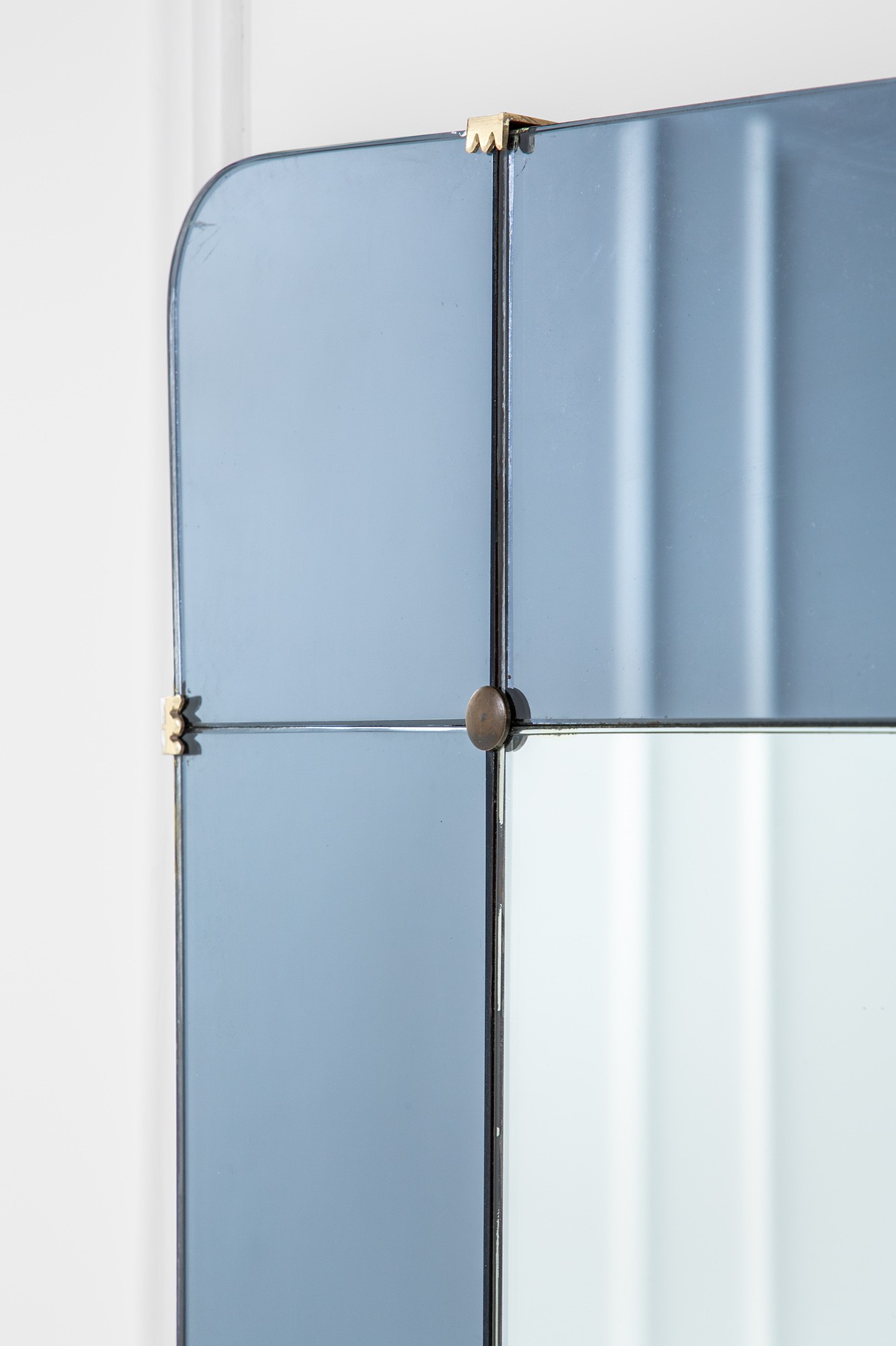 Grande specchiera con mensola mod. 2637