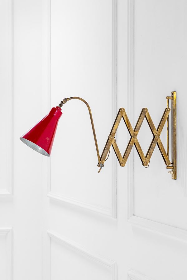 Lampada da parete a pantografo