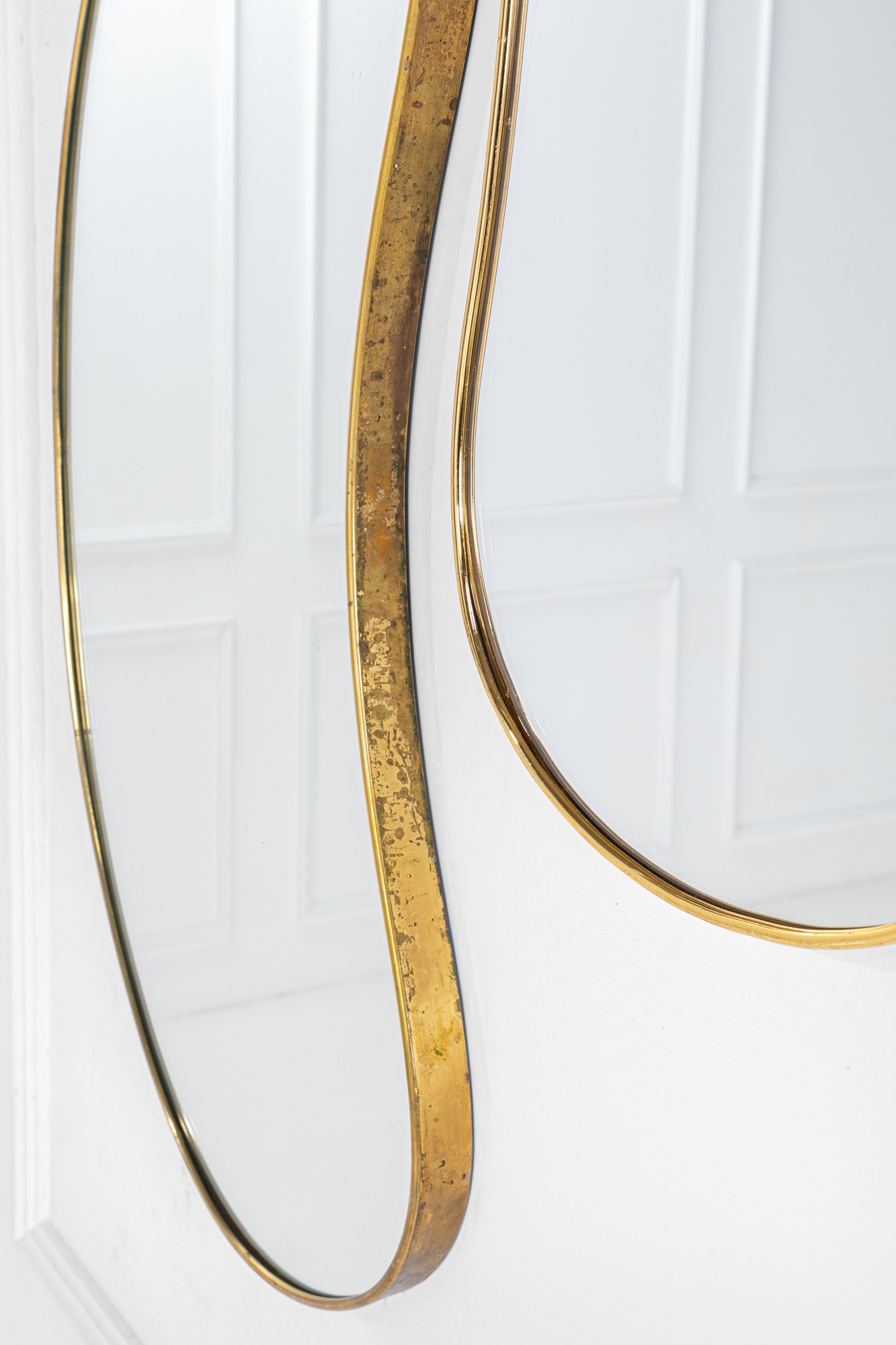 Due specchi da parete