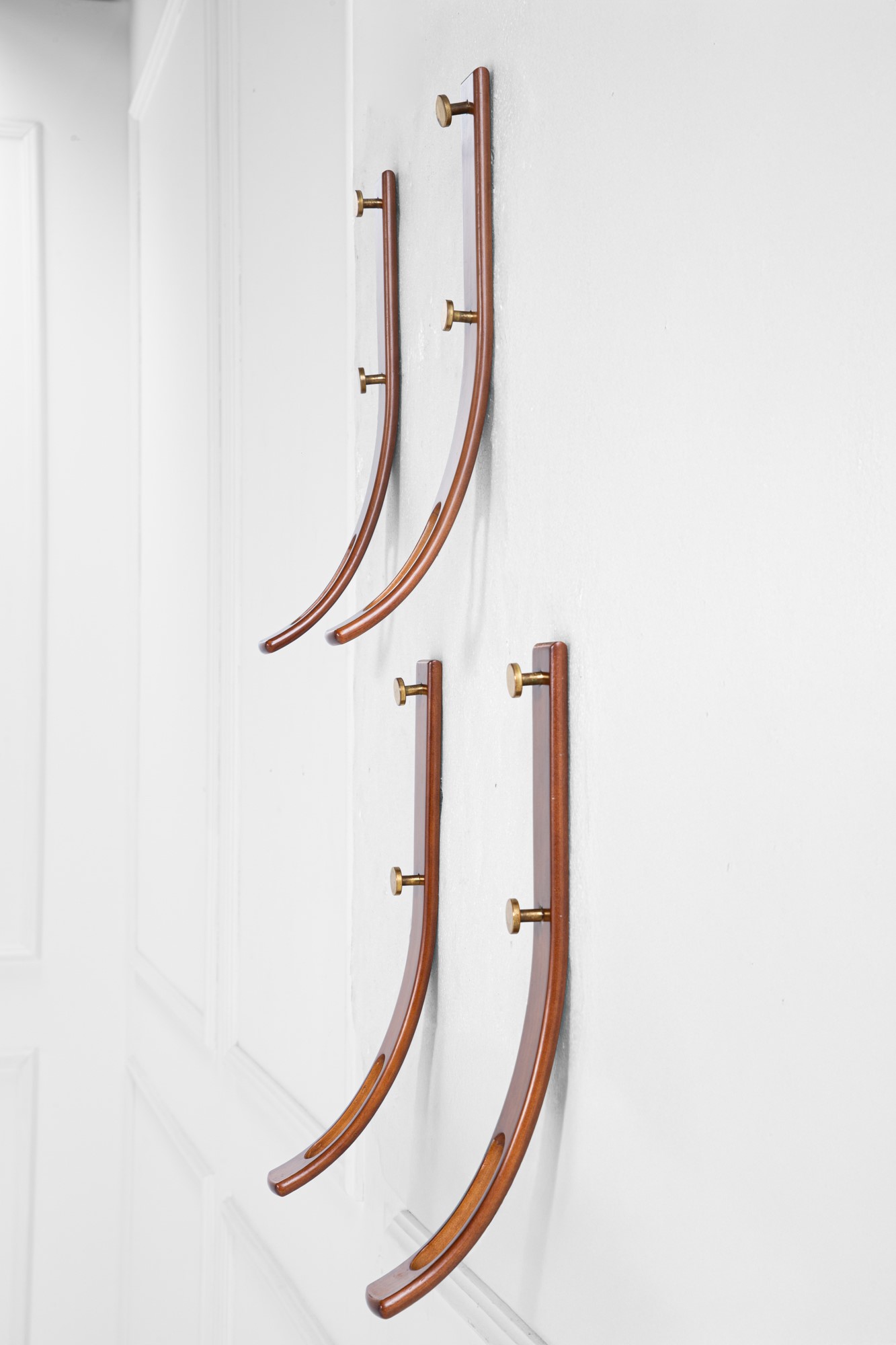 Quattro appendiabiti da parete