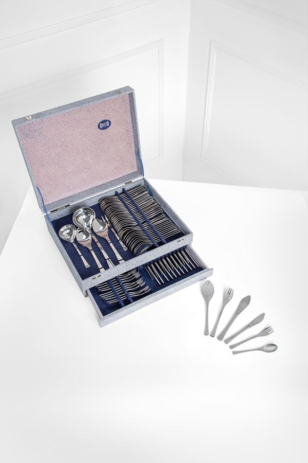 AMC - Servizio di posate entro scatola originale