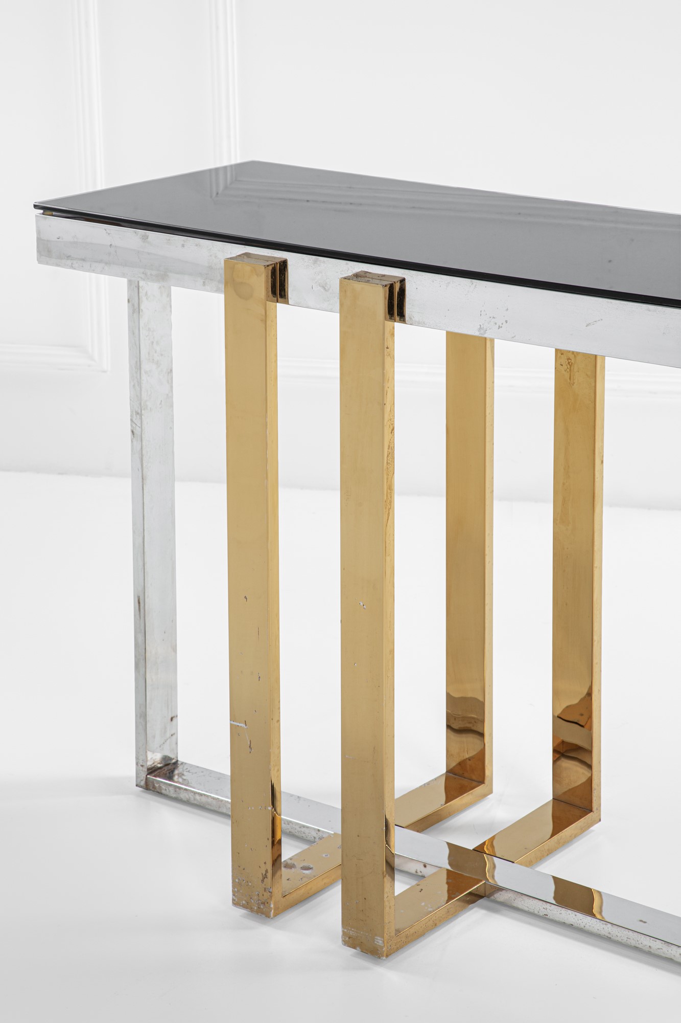 Console, metallo cromato, ottone e vetro colorato, ca. 1970