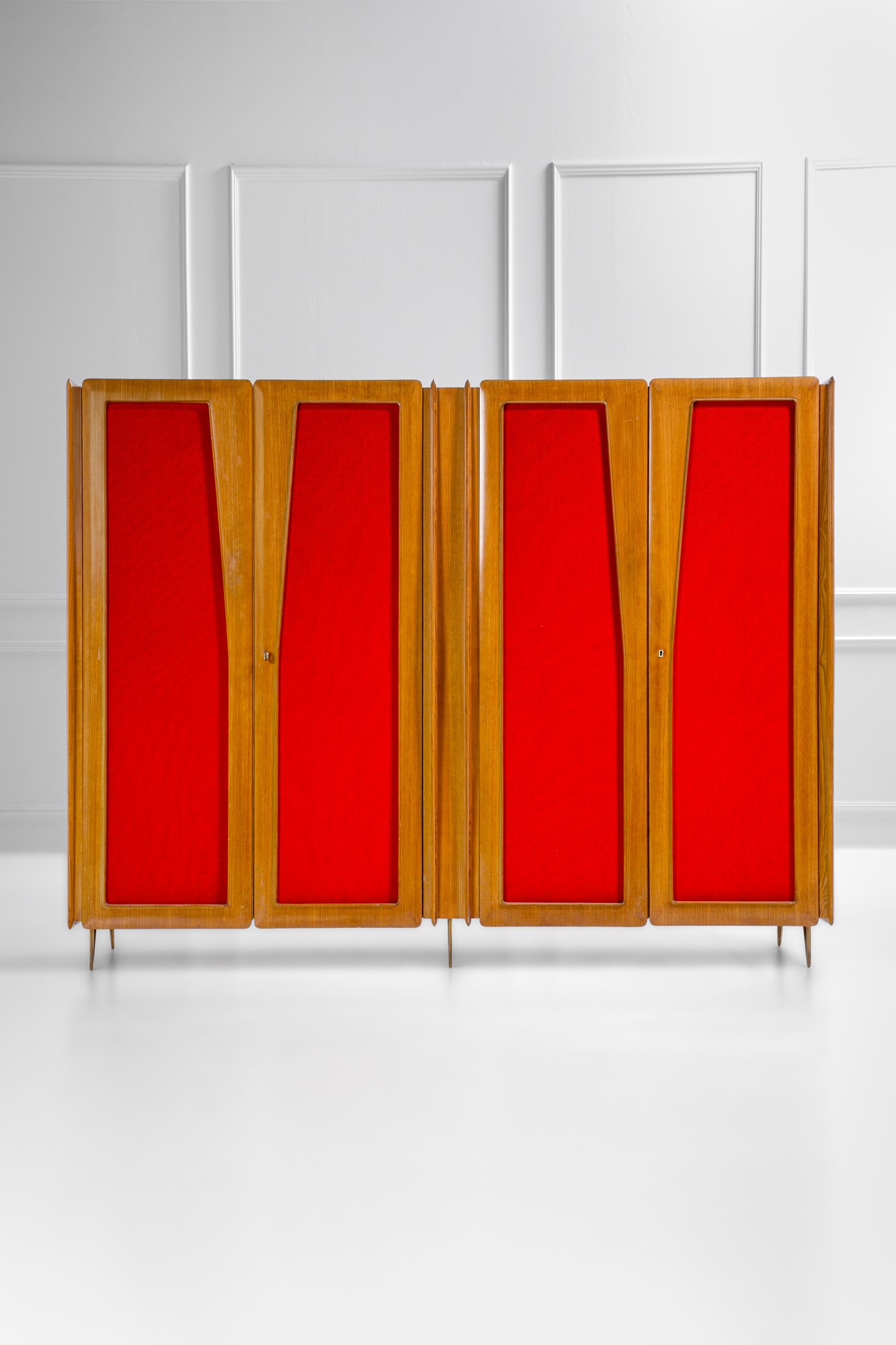 Armadio a quattro ante