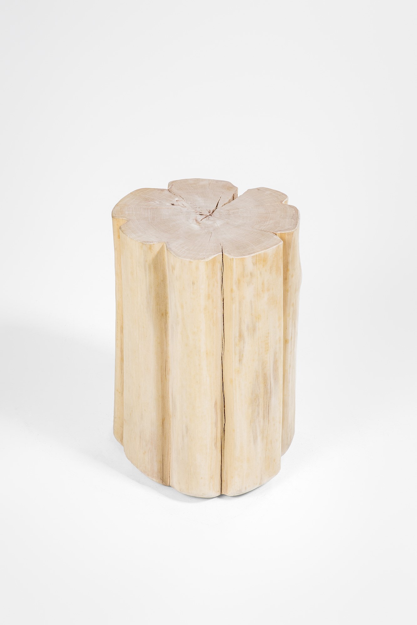 Paola Navone - Sezione di tronco Brick S, legno naturale scolpito a mano