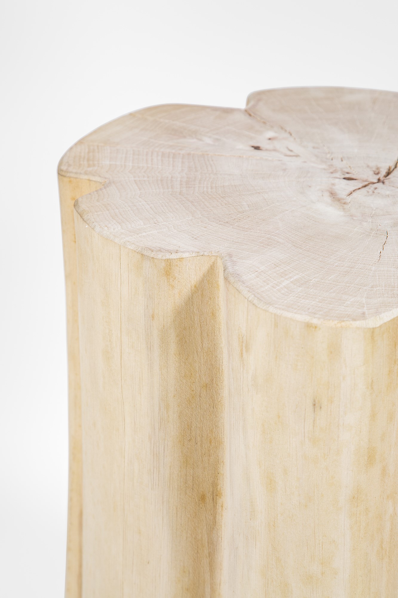 Paola Navone - Sezione di tronco Brick S, legno naturale scolpito a mano