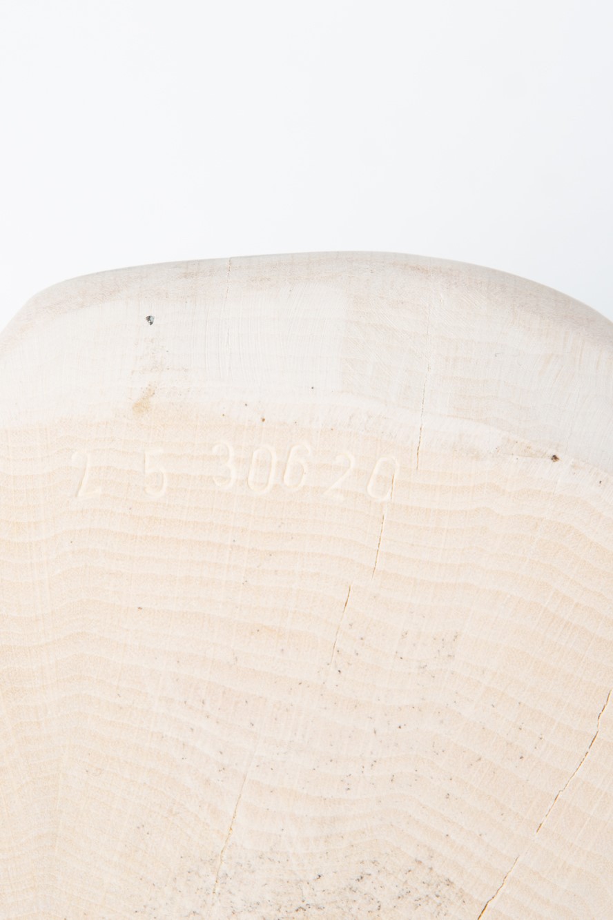 Paola Navone - Sezione di tronco Brick S, legno naturale scolpito a mano