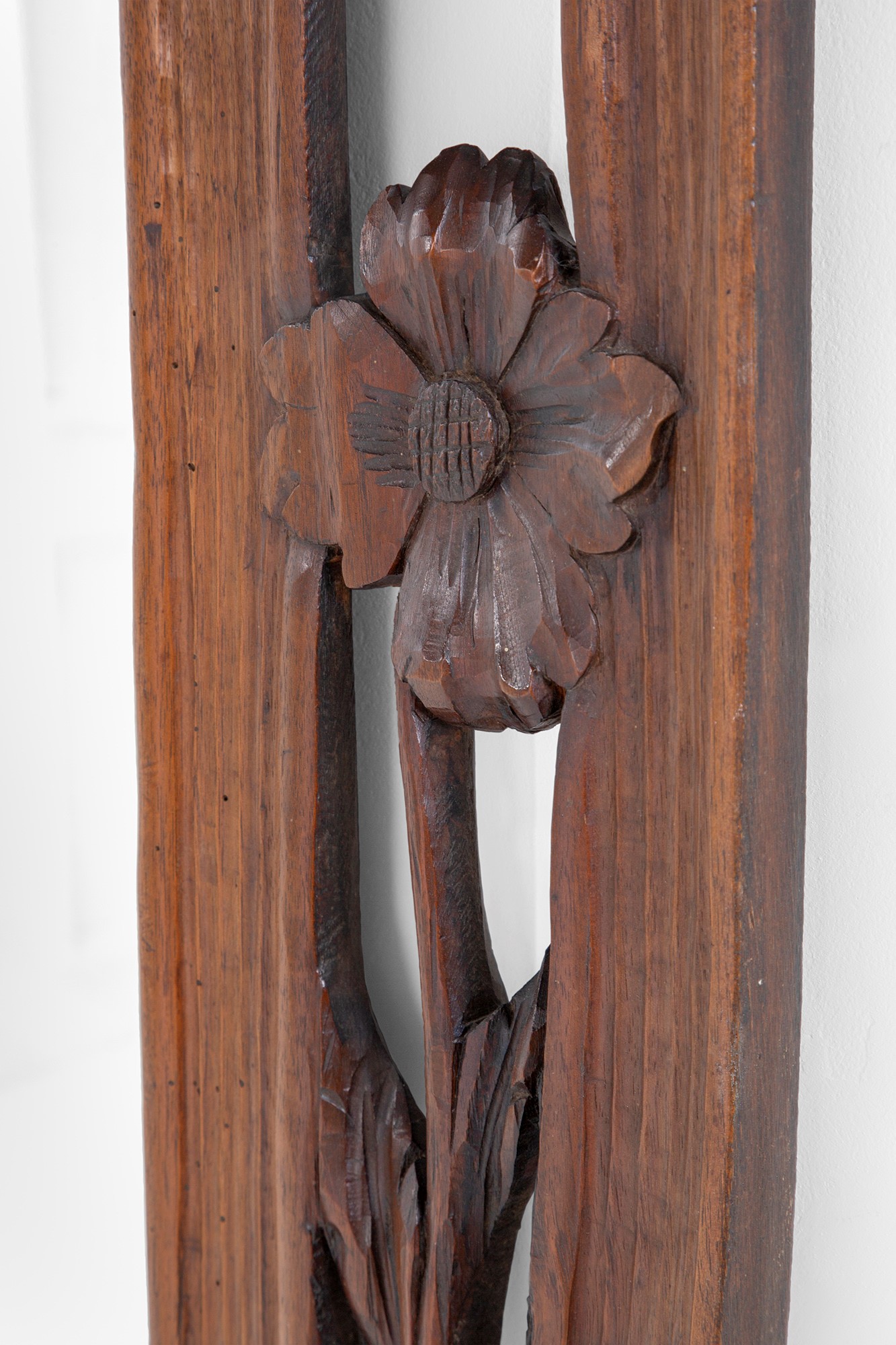 Carlo Zen (attr.) - Specchiera in legno massello scolpito