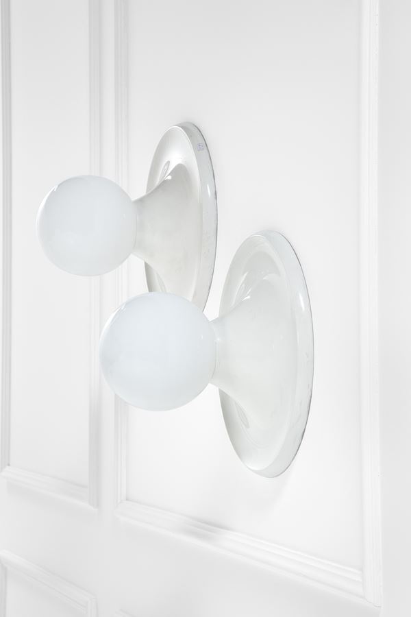 Achille e Pier Giacomo Castiglioni - Due lampade da parete o da soffitto mod. Light Ball grande