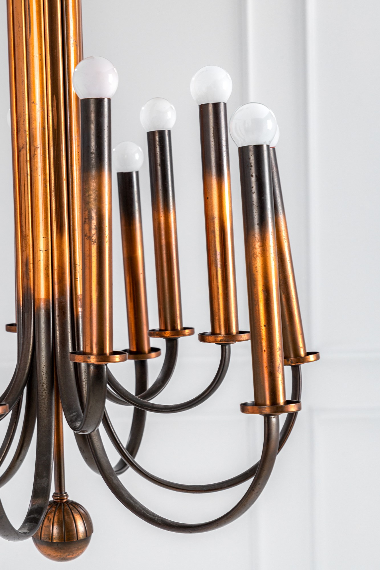 Grande lampadario a dodici luci