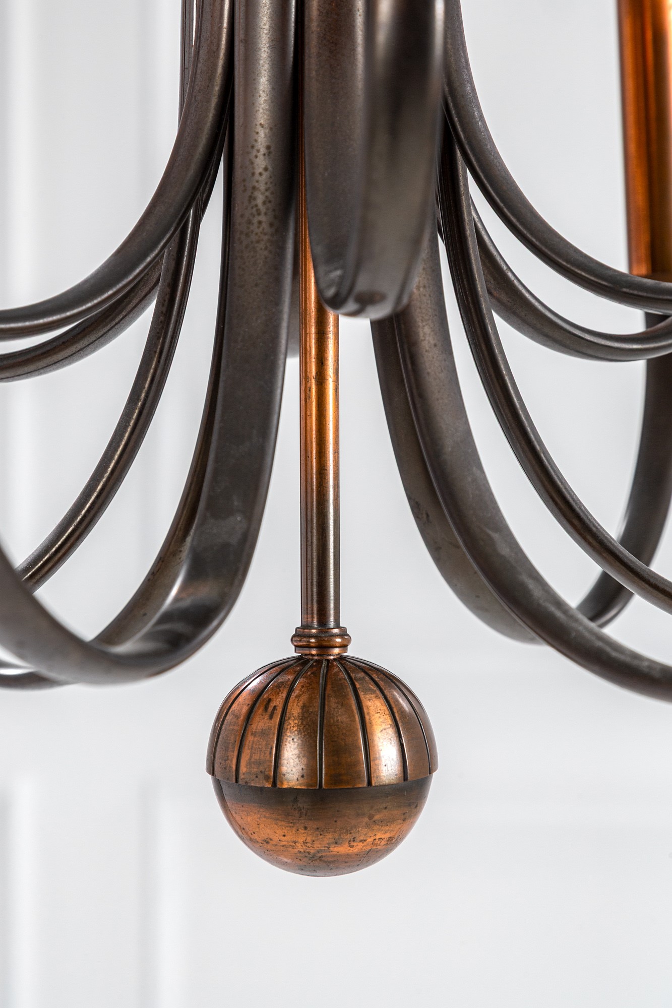 Grande lampadario a dodici luci