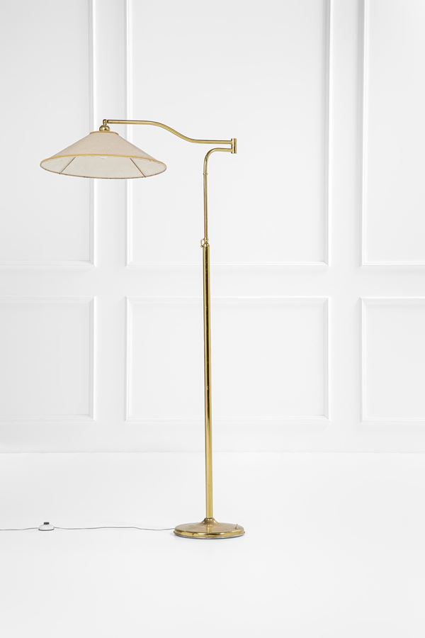 Lampada da terra estensibile e orientabile