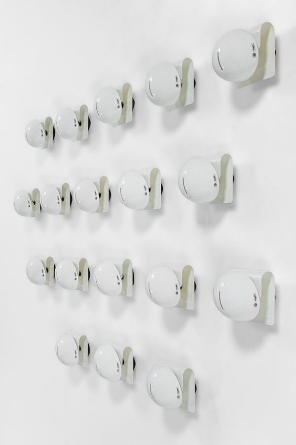 Giuseppe Cormio - Diciotto lampade da parete mod. Bugia