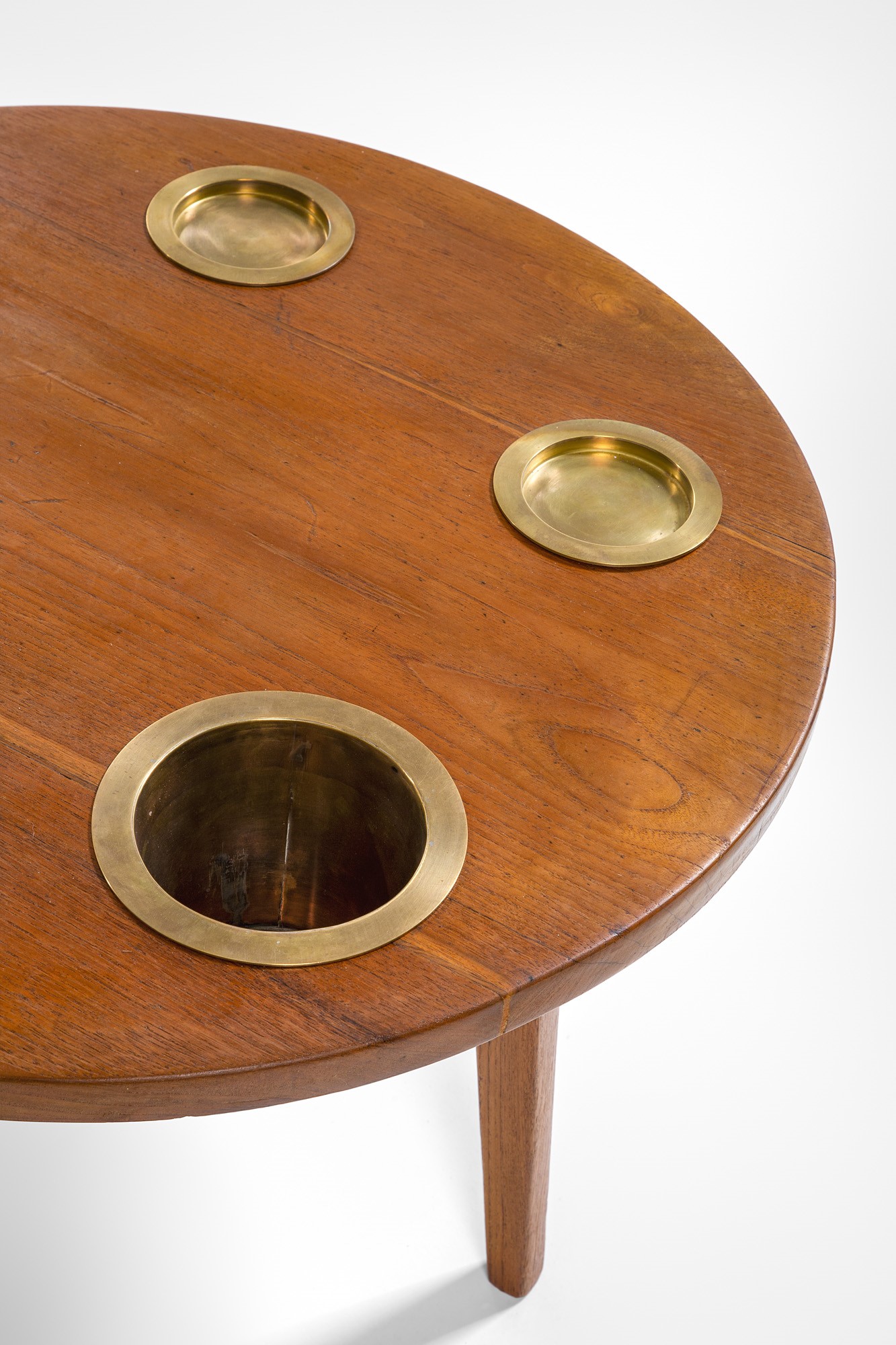 Tavolino da nave con portabottiglie e portabicchieri