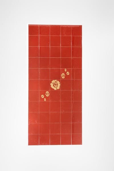 Cinquantacinque piastrelle in ceramica smaltata e decorata