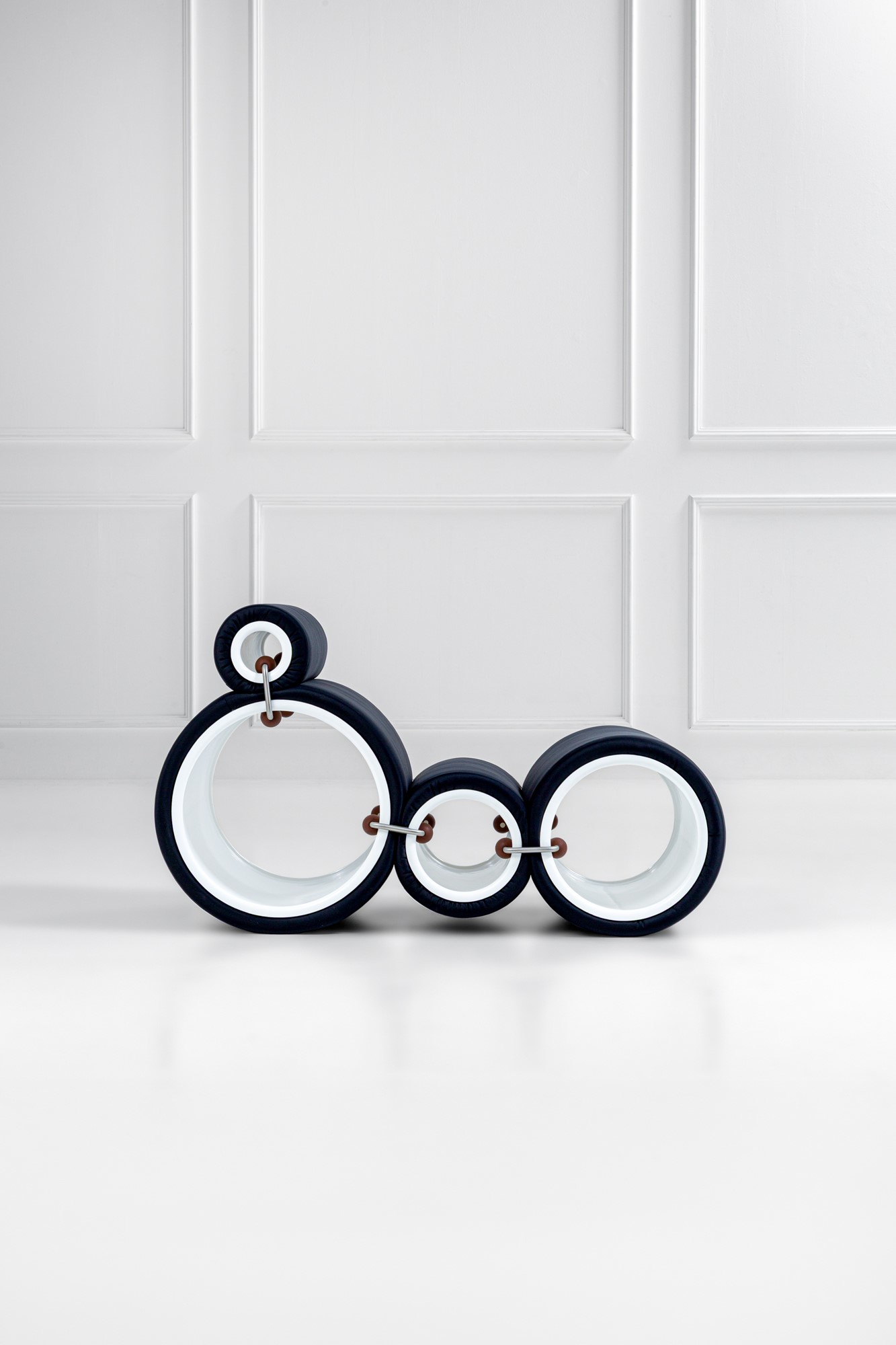 Joe Colombo - Tube Chair, resina plastica e metallo cromato, design 1969