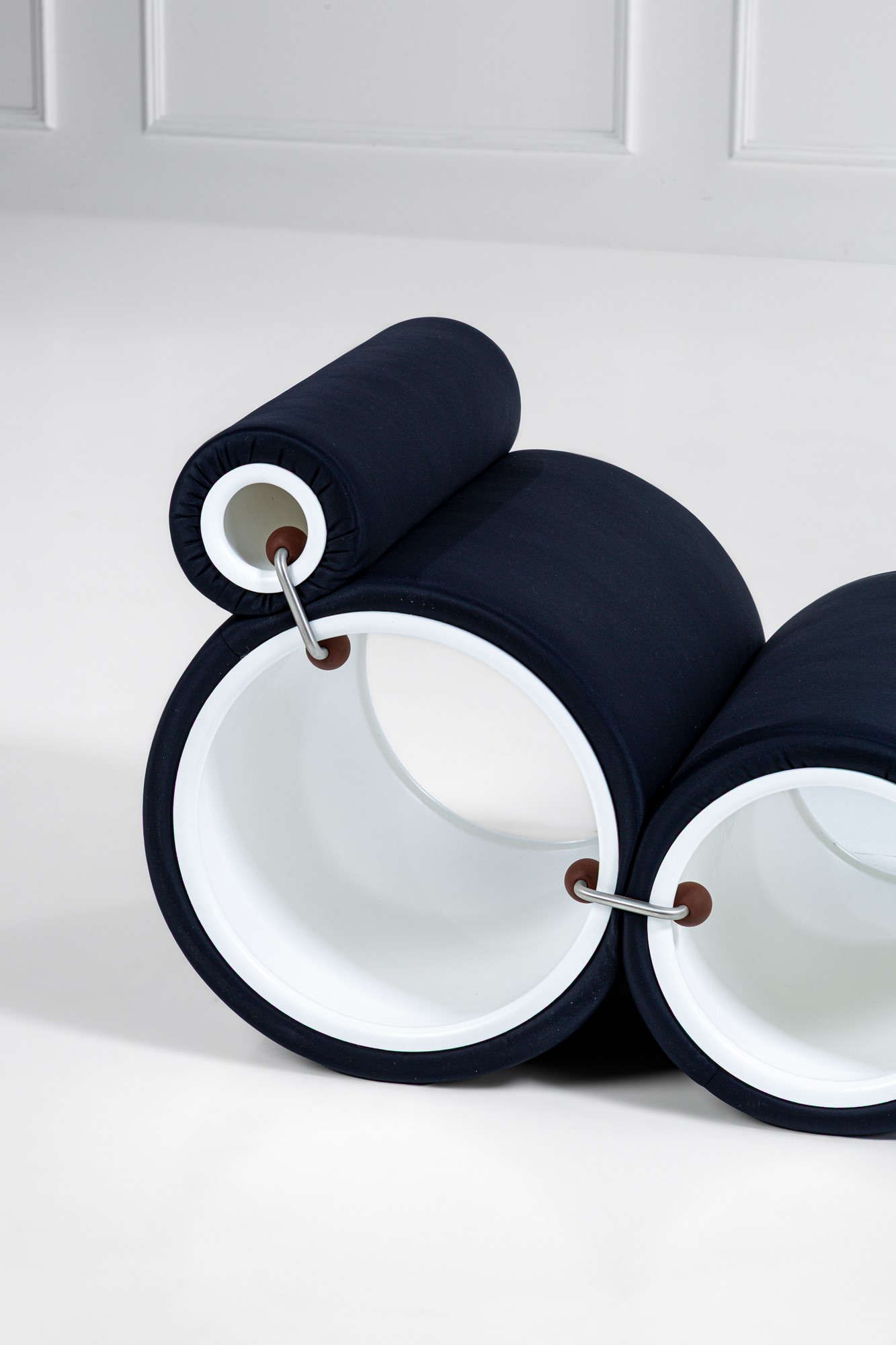 Joe Colombo - Tube Chair, resina plastica e metallo cromato, design 1969