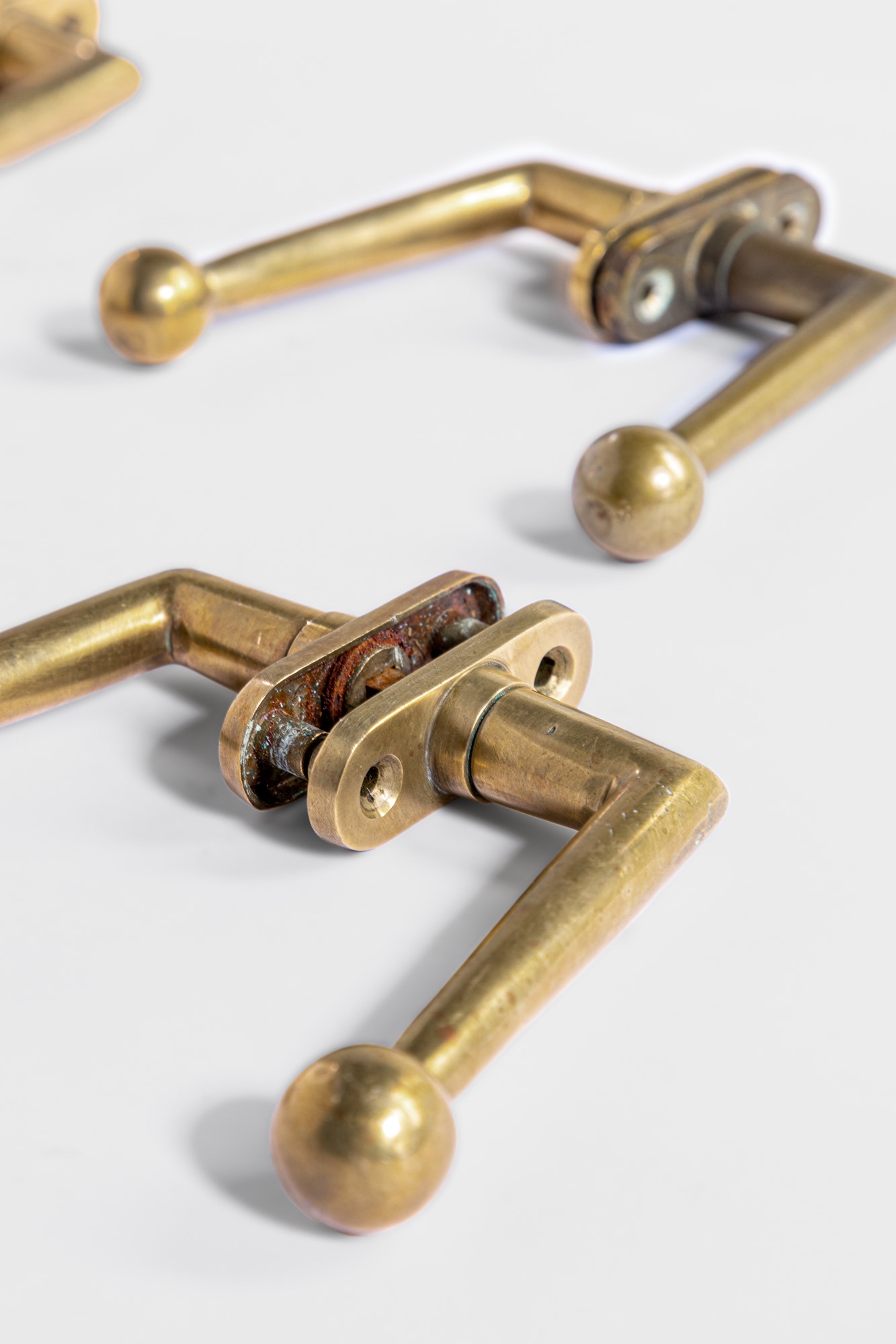 Quattro coppie di maniglie