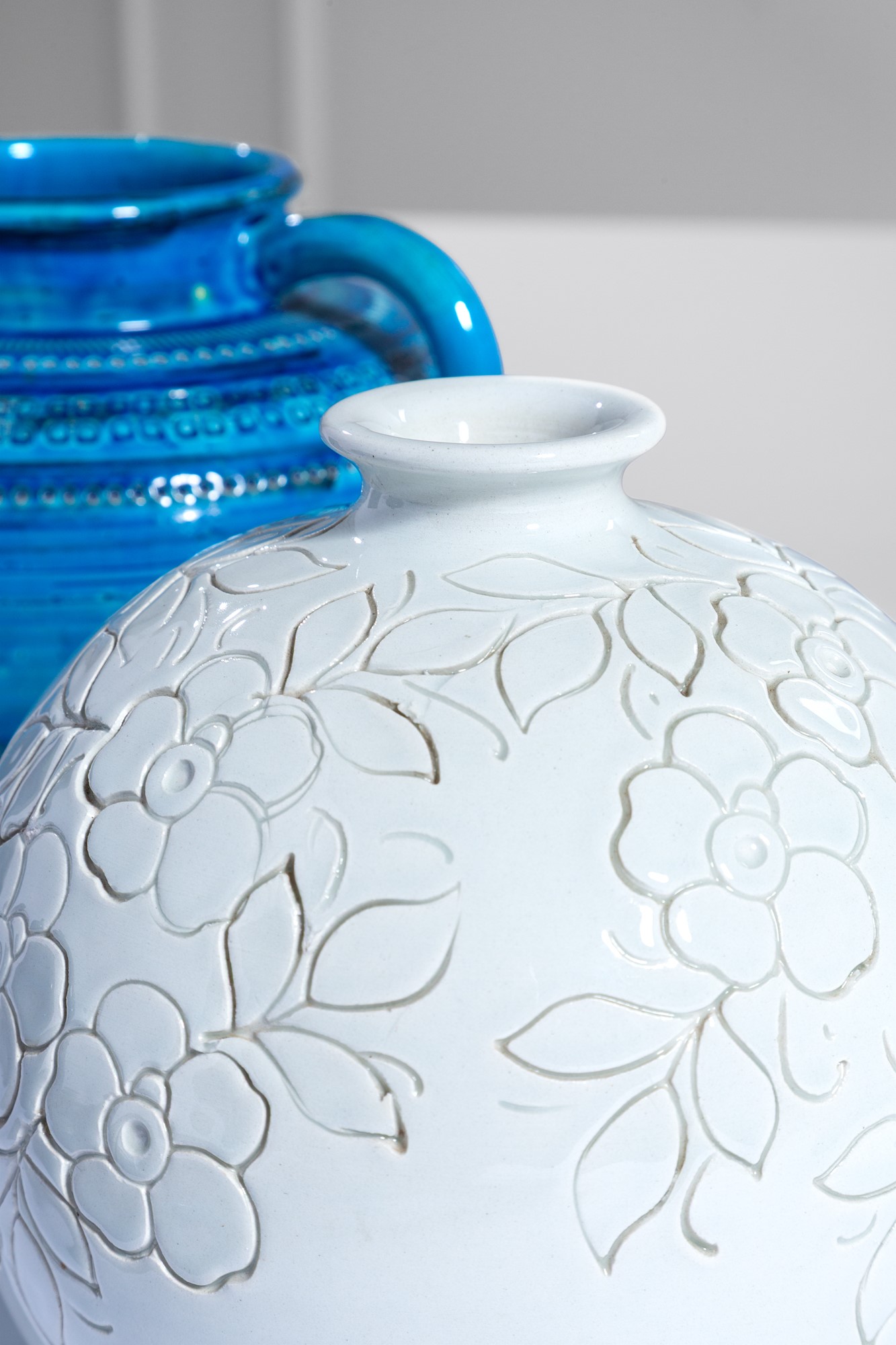 Bitossi - Quattro vasi e un posacenere in ceramica smaltata