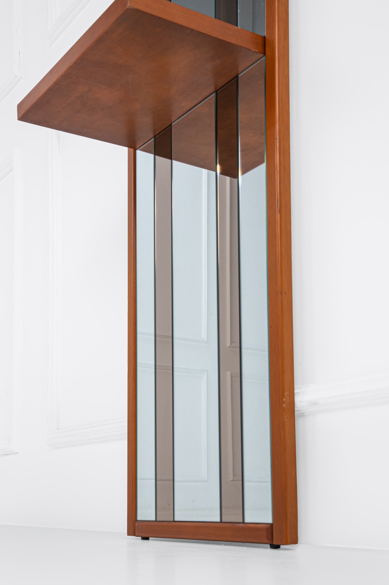 Specchiera da parete con mensola