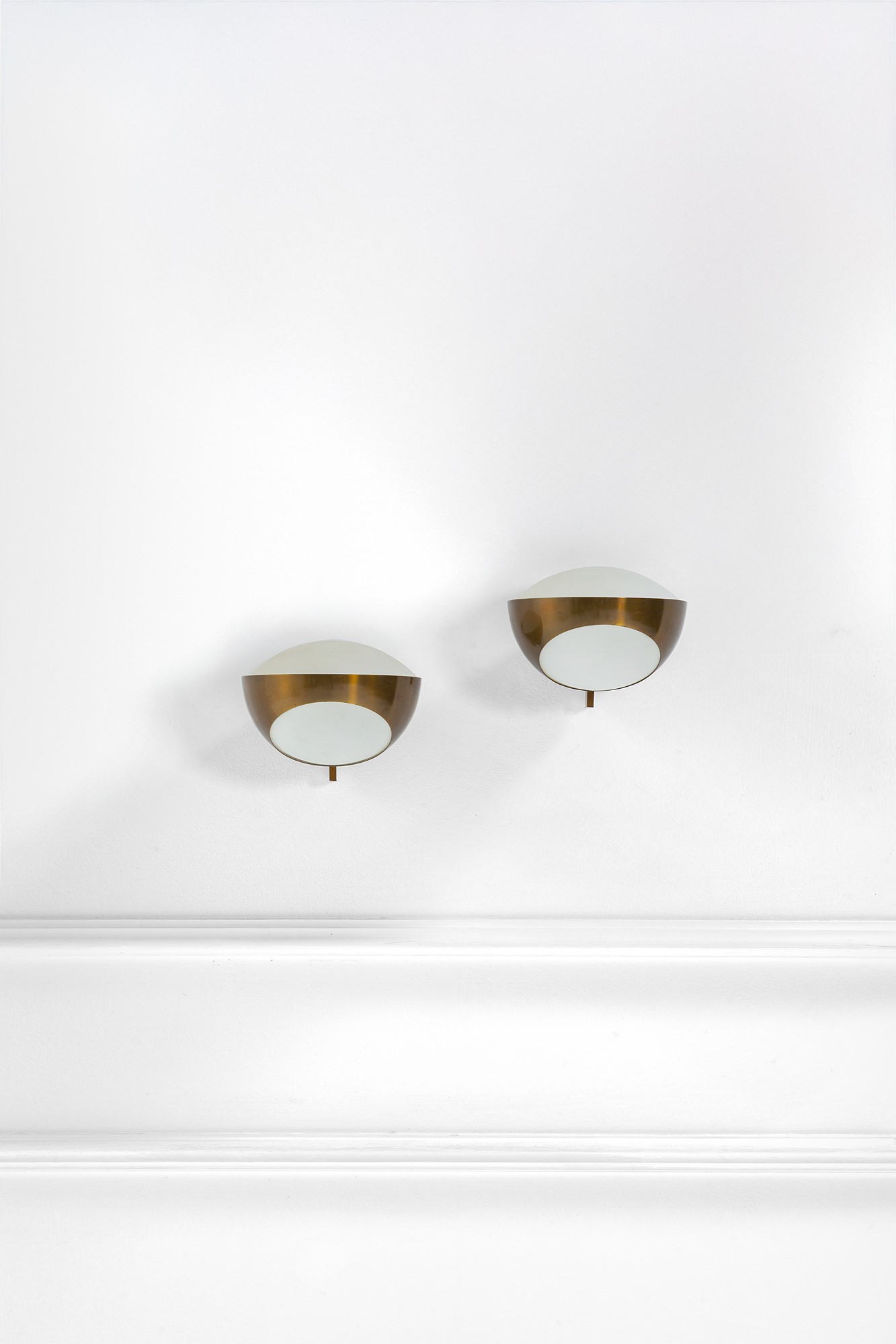 Due lampade da parete mod. 1963