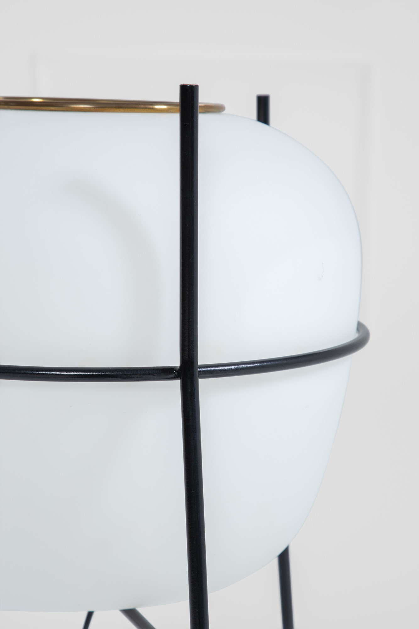 Lampada da terra a tre piedi