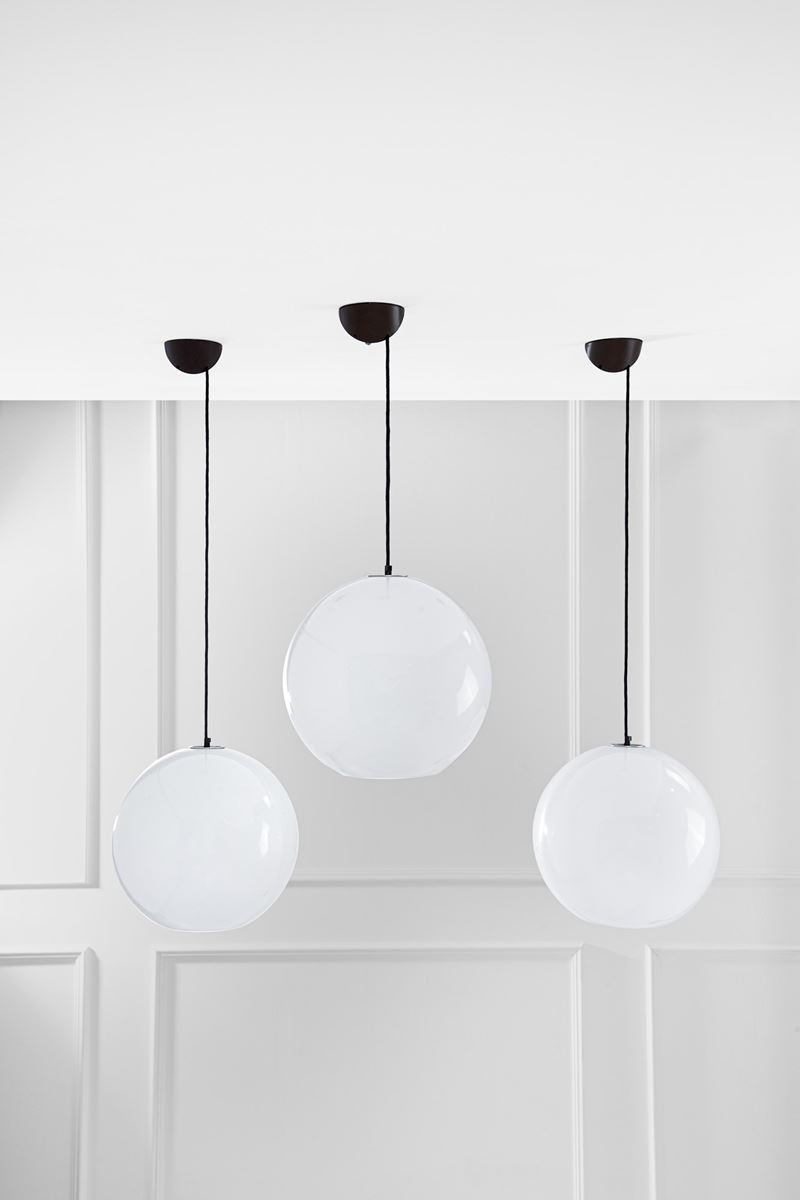 Tre lampade a sospensione della serie Aggregato