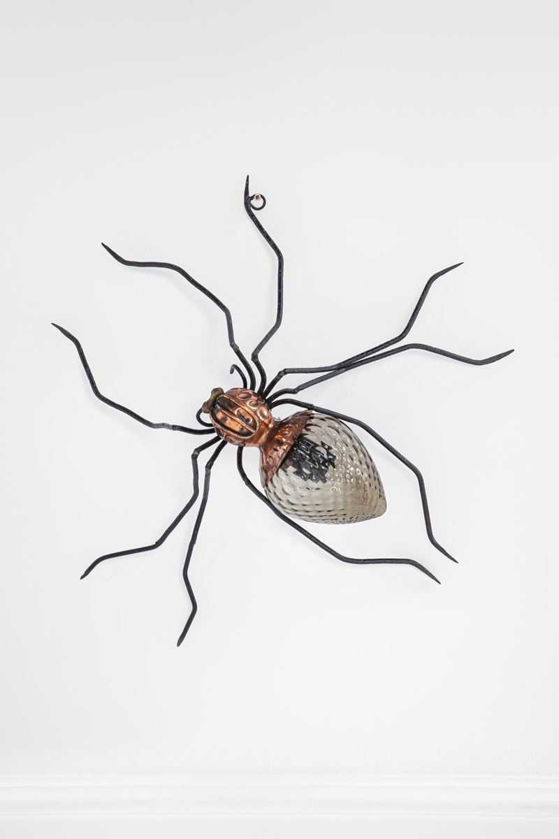 Lampada da parete a guisa di ragno