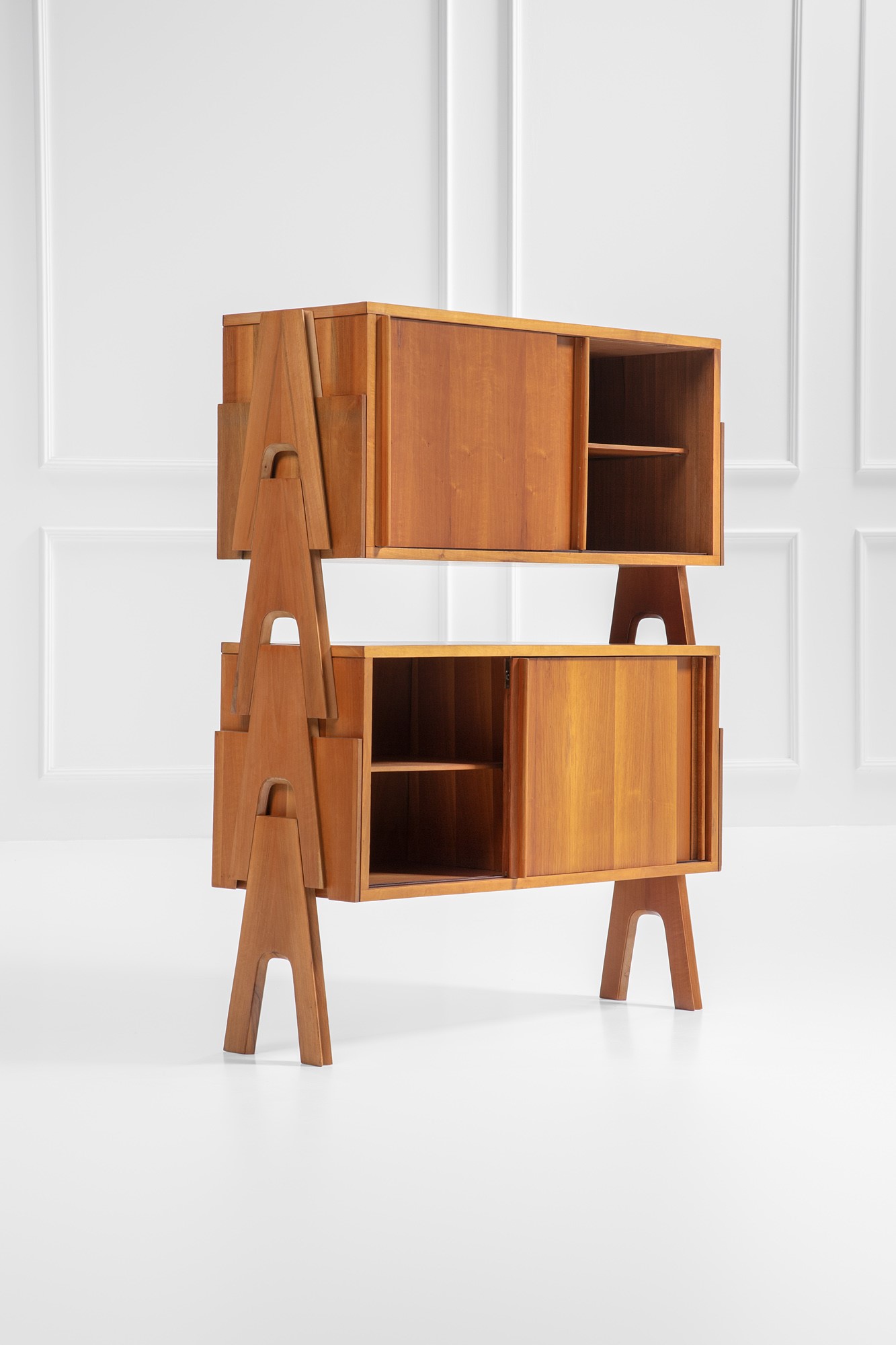 Due mobili contenitori