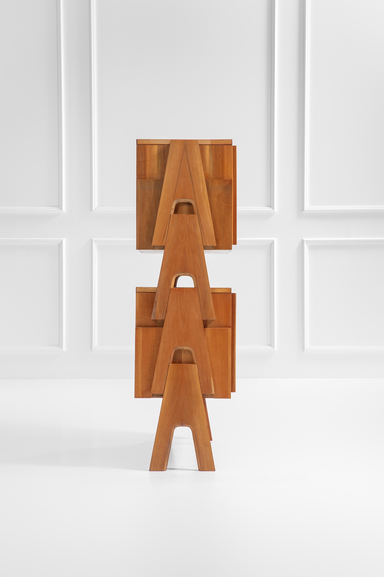 Due mobili contenitori