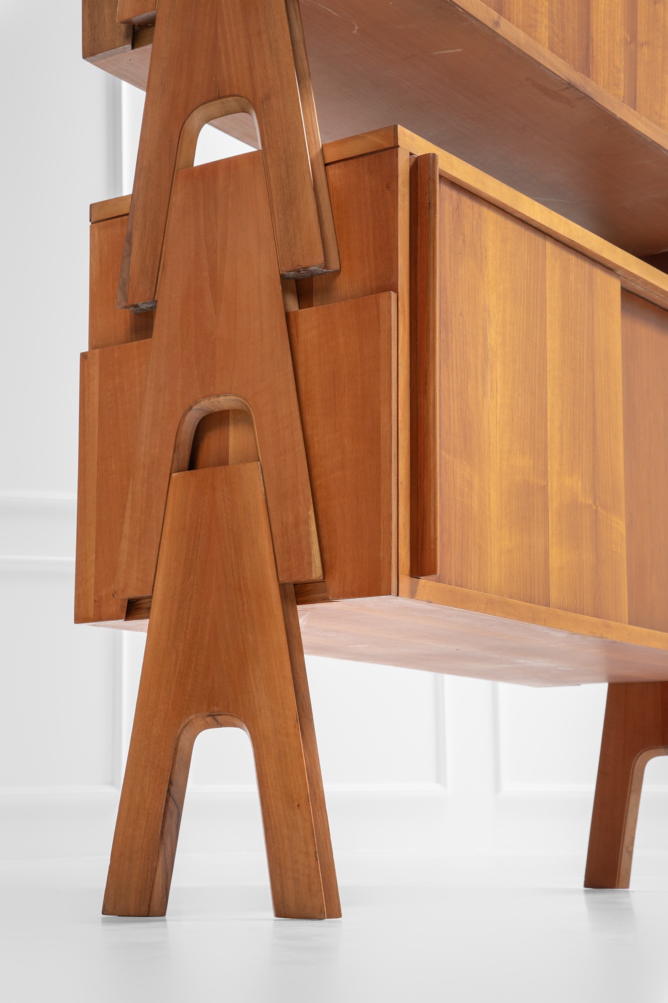 Due mobili contenitori