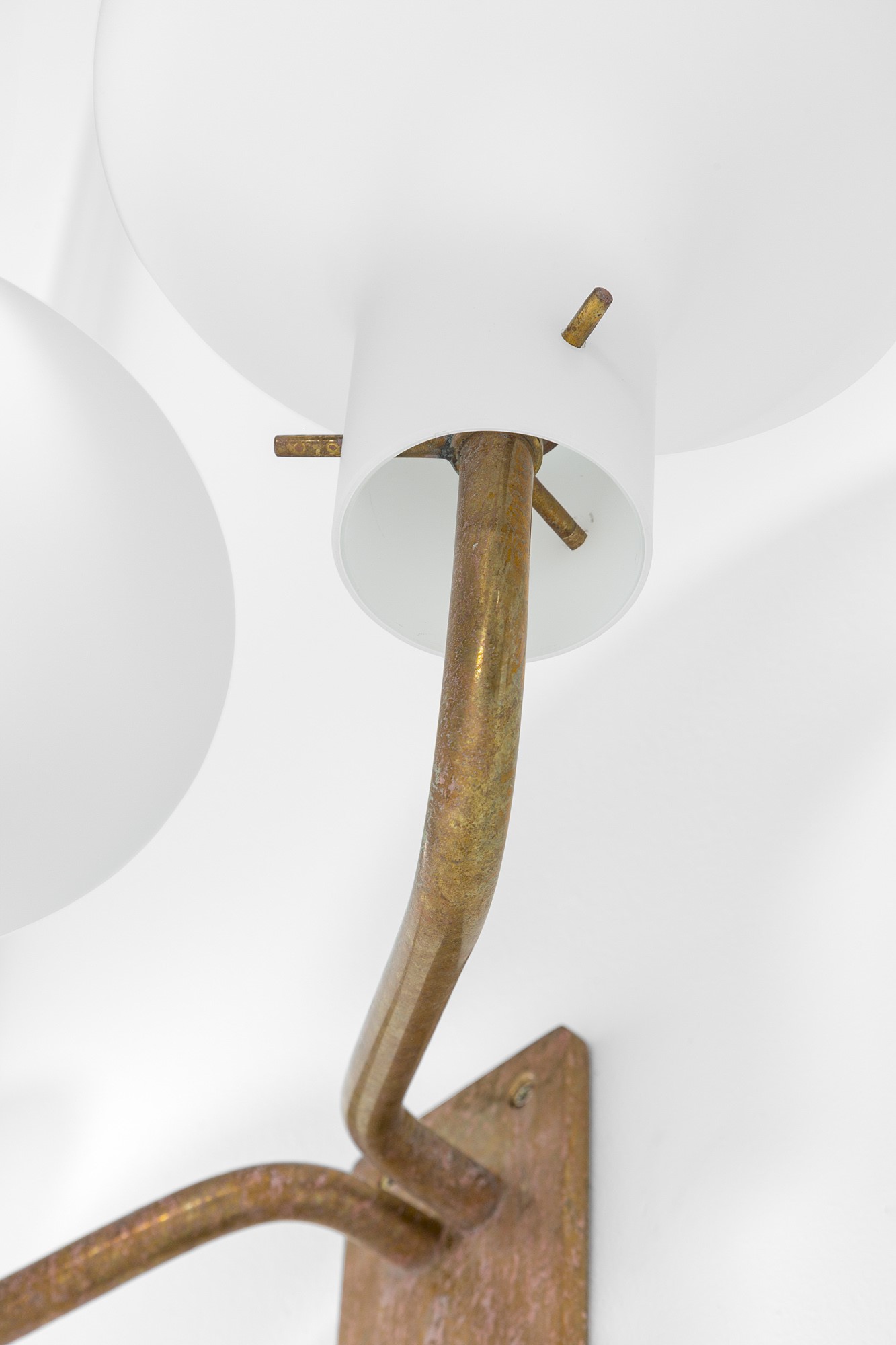 Quattro lampade da parete a tre luci della serie Lp 12