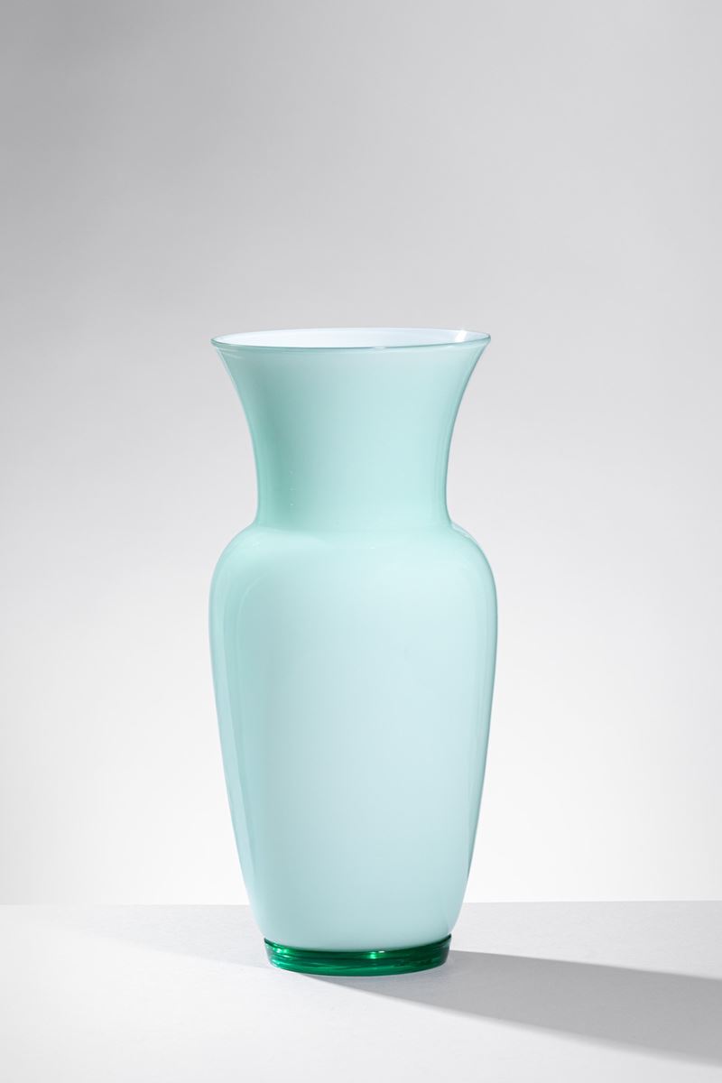 Venini - Vaso della serie Opalini, vetro soffiato, 1980