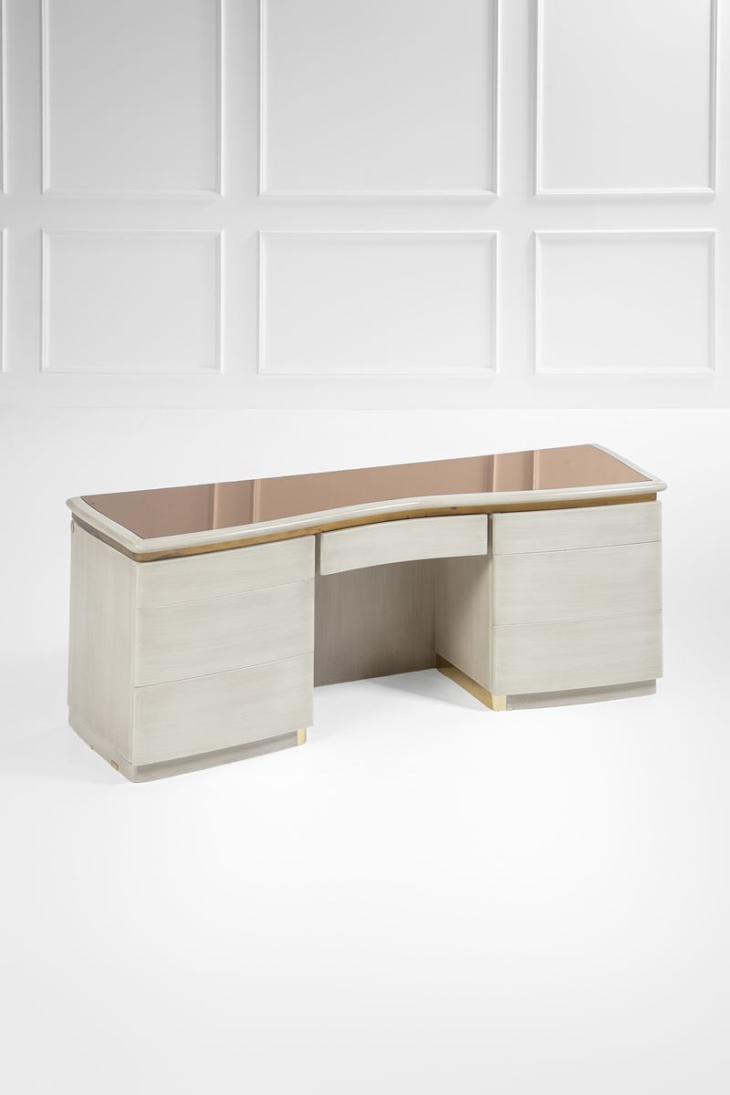 Luciano Frigerio - Scrittoio mod. Beauty della collezione Cellini Arte, legno laccato patinato e ...