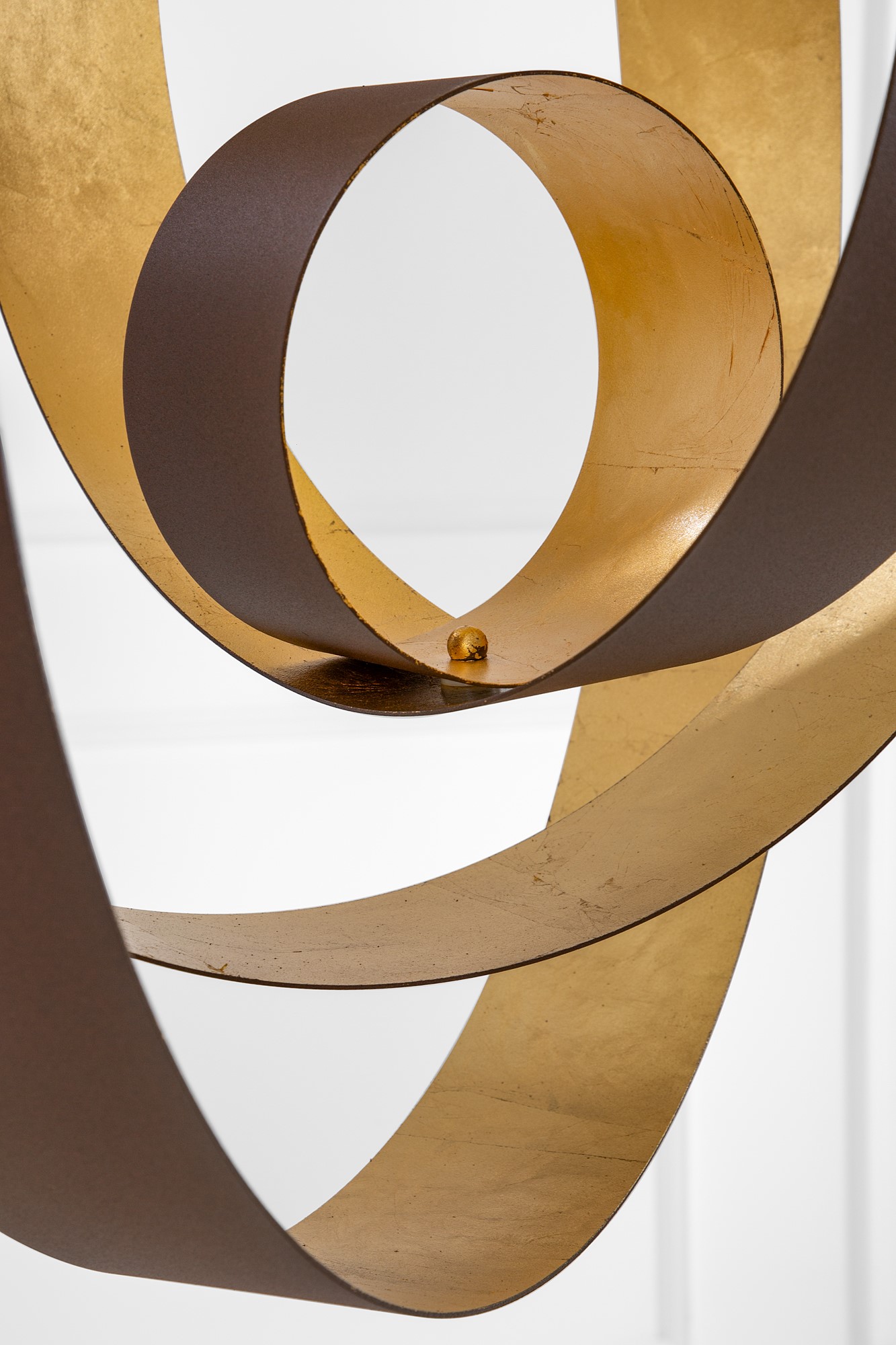 Stefano Adriani - Lampadario mod. Circle in metallo dorato