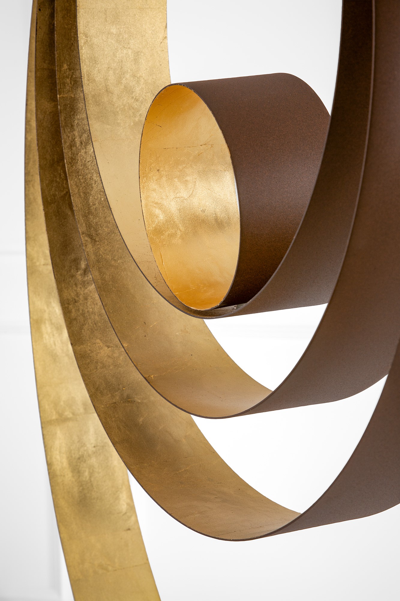 Stefano Adriani - Lampadario mod. Circle in metallo dorato