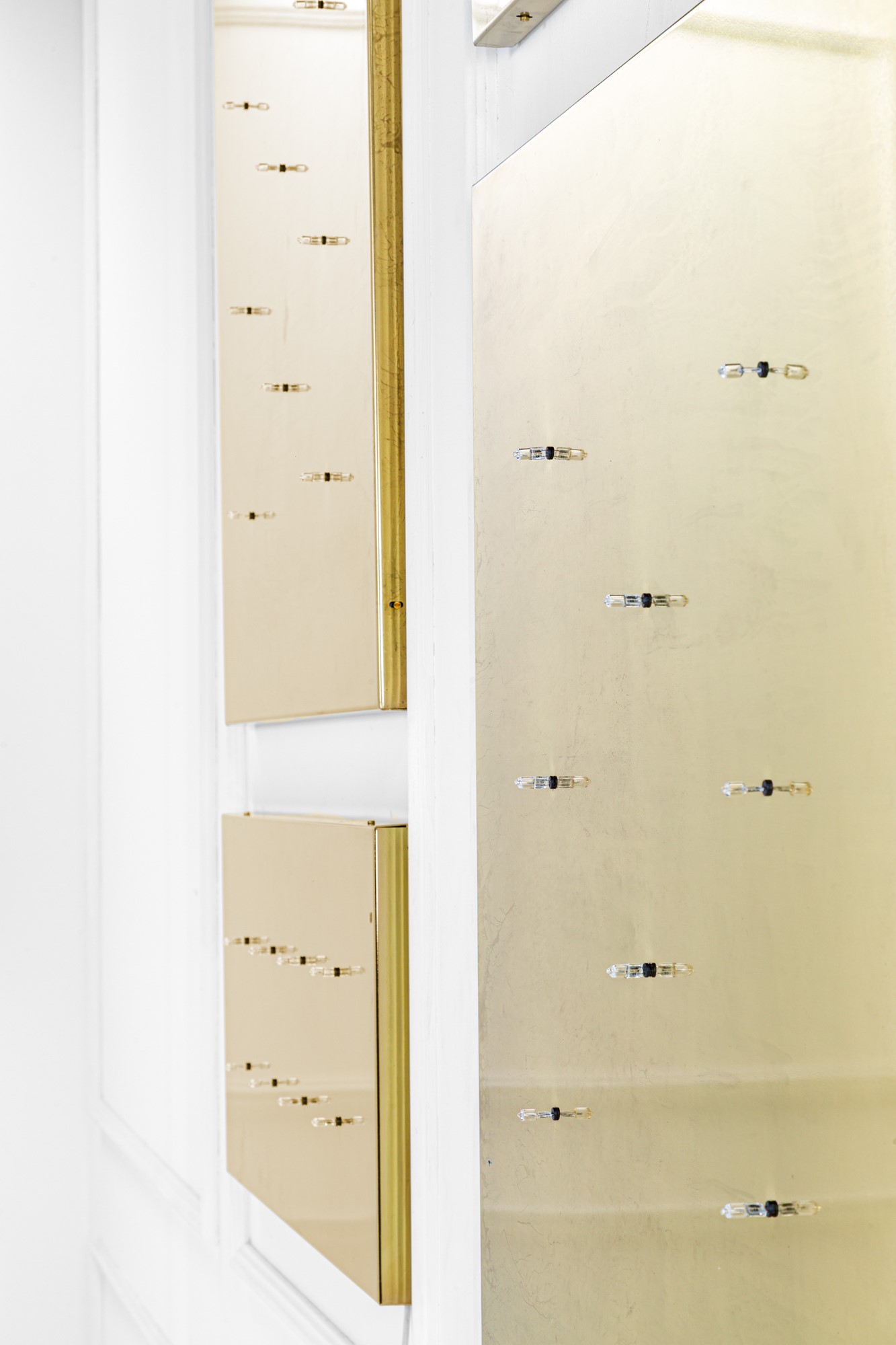 Quattro pannelli luminosi