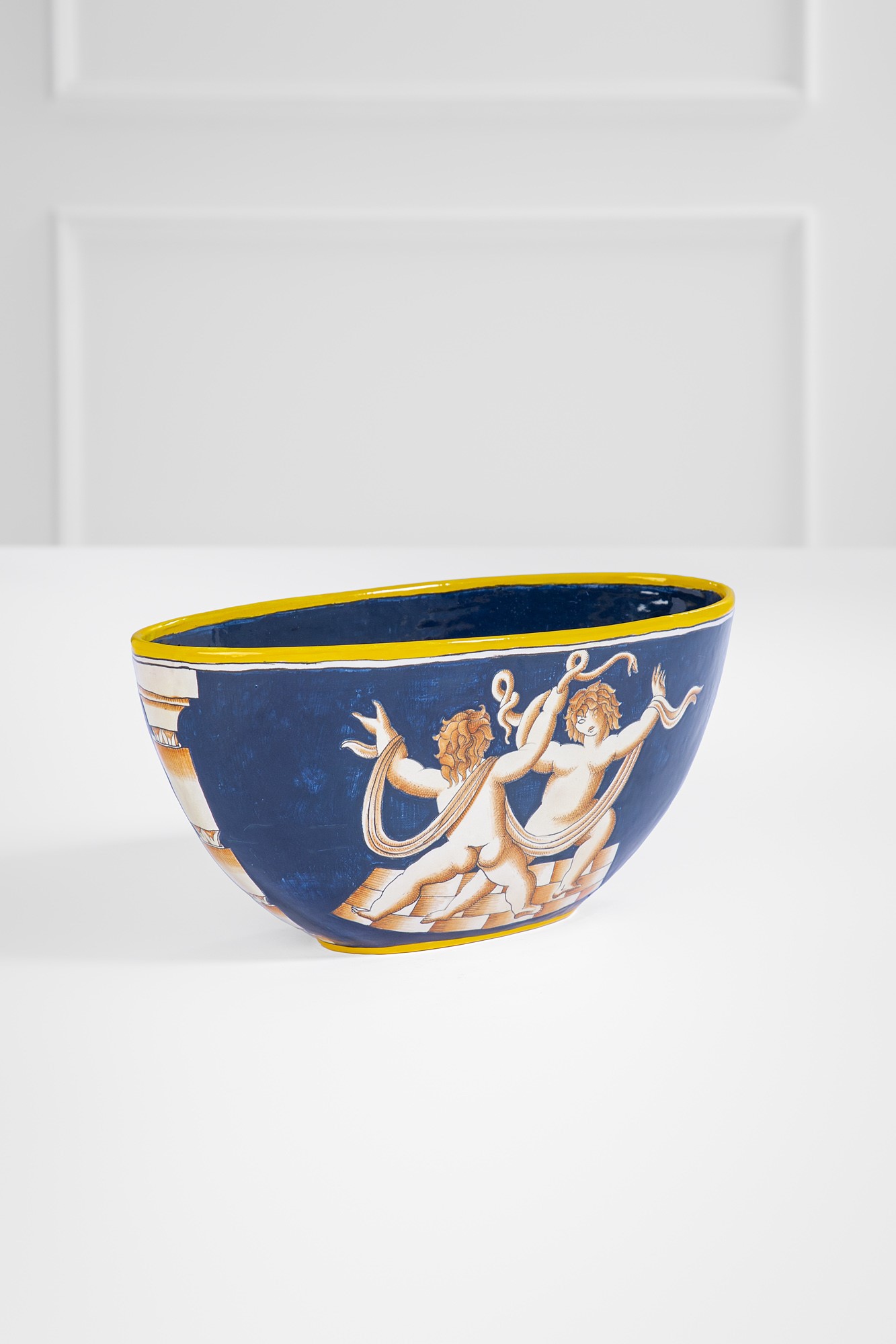 Ciotola della serie I putti con la serpe